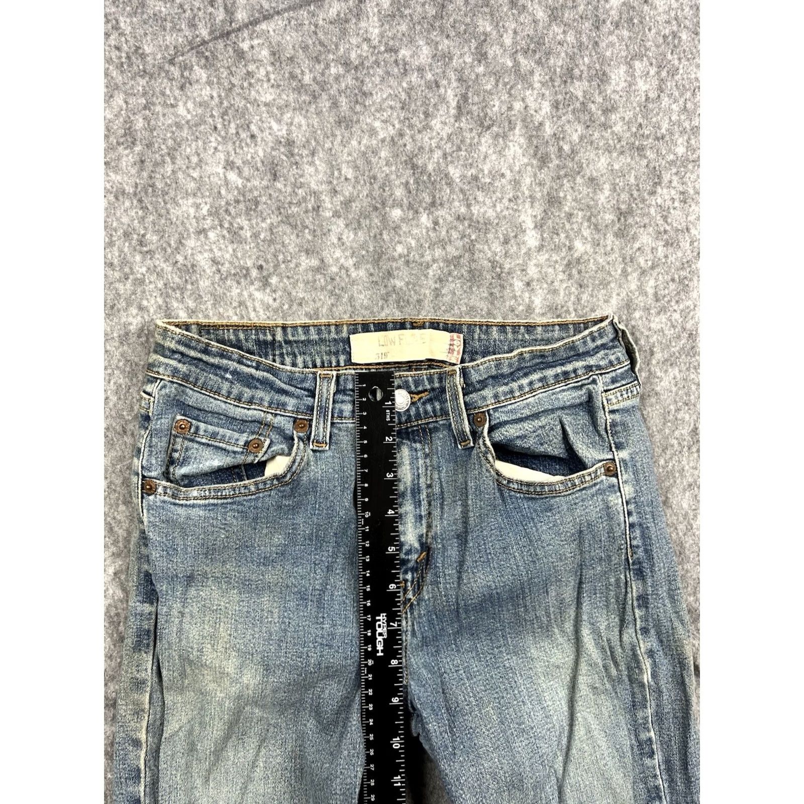 Levi's VINTAGE Levi’s 519 Jeans Women Regular Bootcut Low Flare 29in 28 Waist Light Blue Denim Size 7 Juniors Size 28" / US 6 / IT 42 - 2 Thumbnail