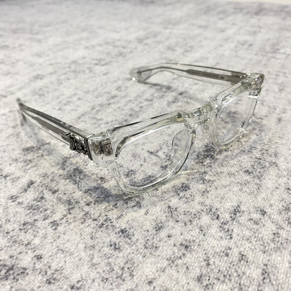 CHROME HEARTS CUNTVOLUTED CRYSTAL