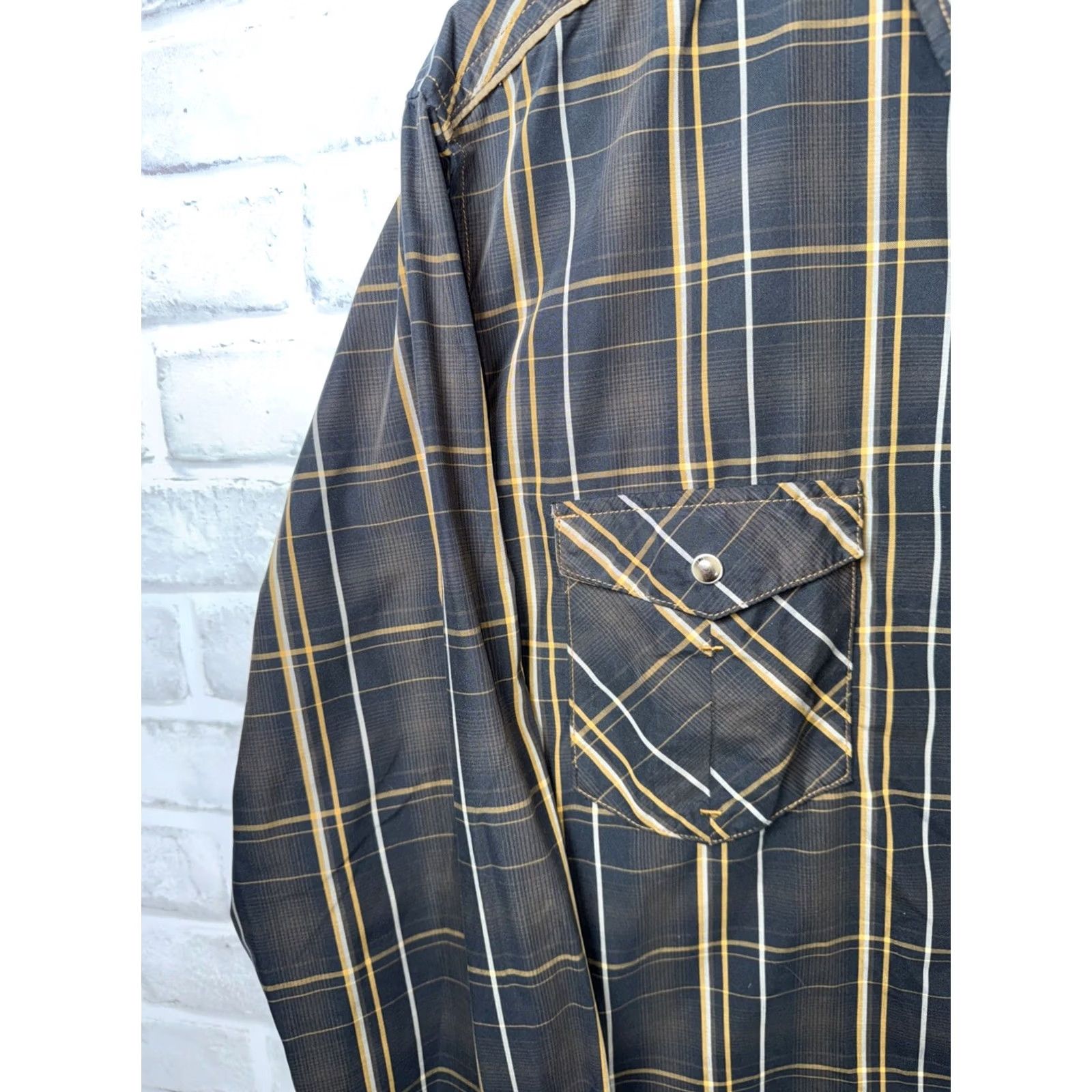 Vintage KUHL Plaid Long Sleeve Shirt Mens L Button-Down Snap Closure Brown Regular Size Shirt Size US L / EU 52-54 / 3 - 4 Thumbnail