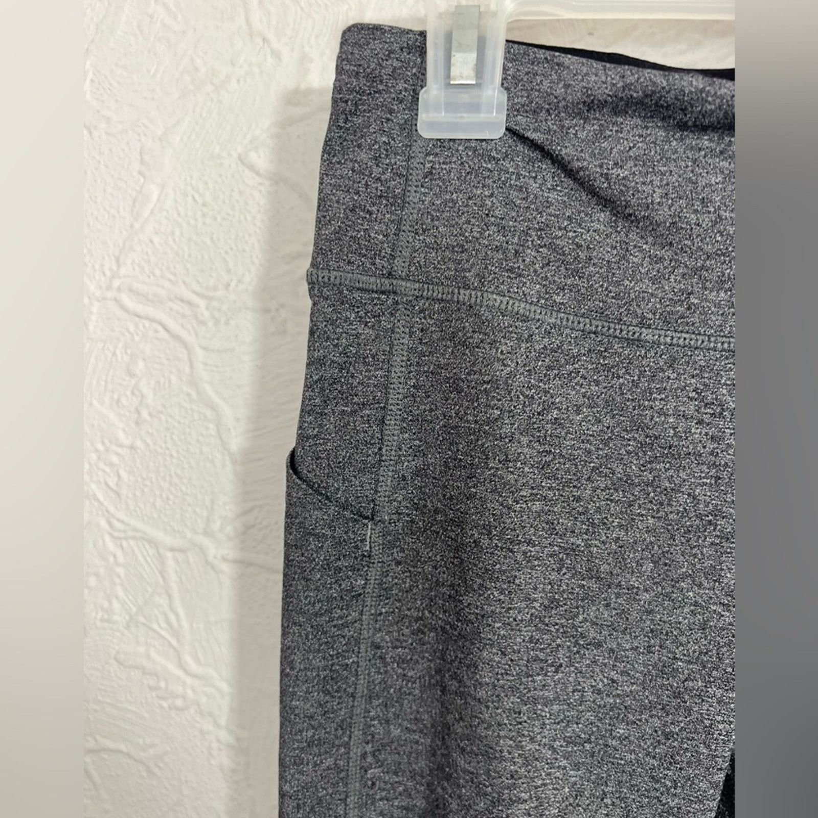 Lululemon Lululemon Pace Rival Crop Leggings Women's Sz 6 Black Gray Size 28" / US 6 / IT 42 - 4 Thumbnail