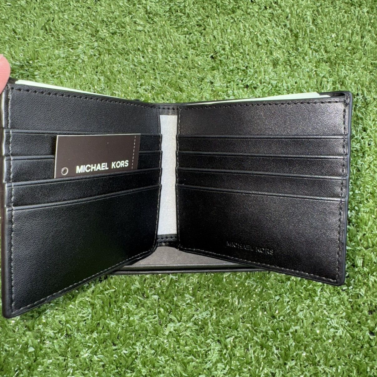 Michael Kors Michael Kors Black Leather Bi-Fold (Billfold) Wallet Size ONE SIZE - 3 Thumbnail