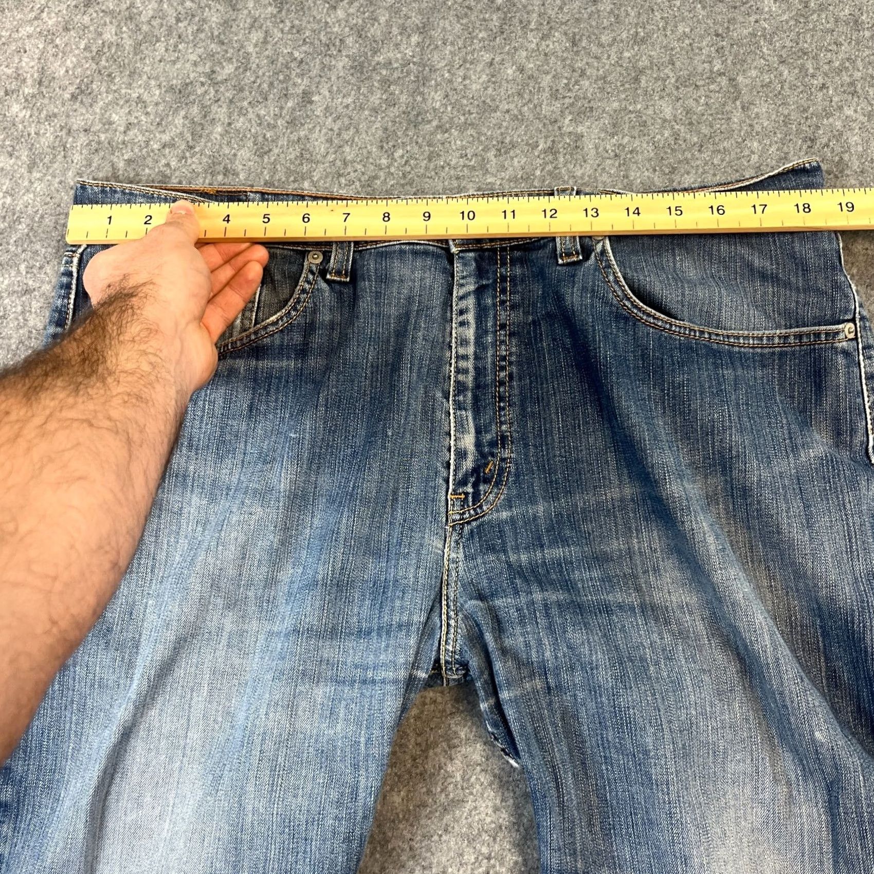 Levi's Levi's Mens Jeans Relaxed Straight 36 30 Mid Wash Blue Whiskers 5-Pocket Denim Vintage Size US 36 / EU 52 - 6 Thumbnail