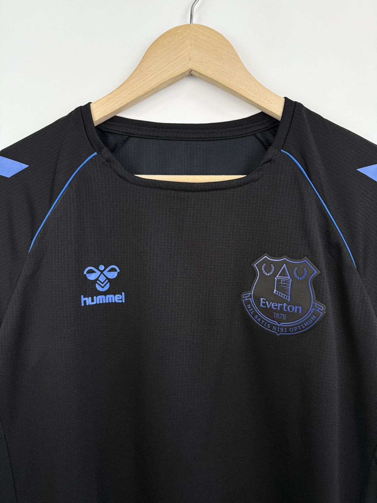 Hummel 🏴󠁧󠁢󠁥󠁮󠁧󠁿 2021/22 Everton Hummel Training Football Soccer Jersey Y2K Size US M / EU 48-50 / 2 - 4 Thumbnail