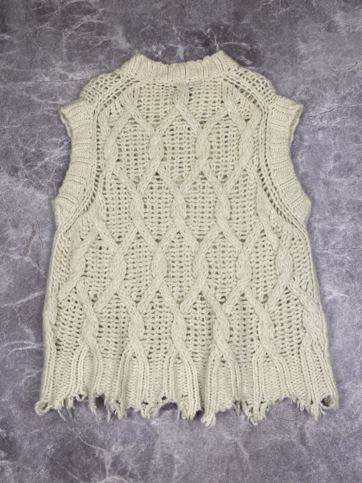Acne Studios Acne Studios Distressed Raw Edge Yarn Oversized Chunky Vest Size XS / US 0-2 / IT 36-38 - 7 Thumbnail