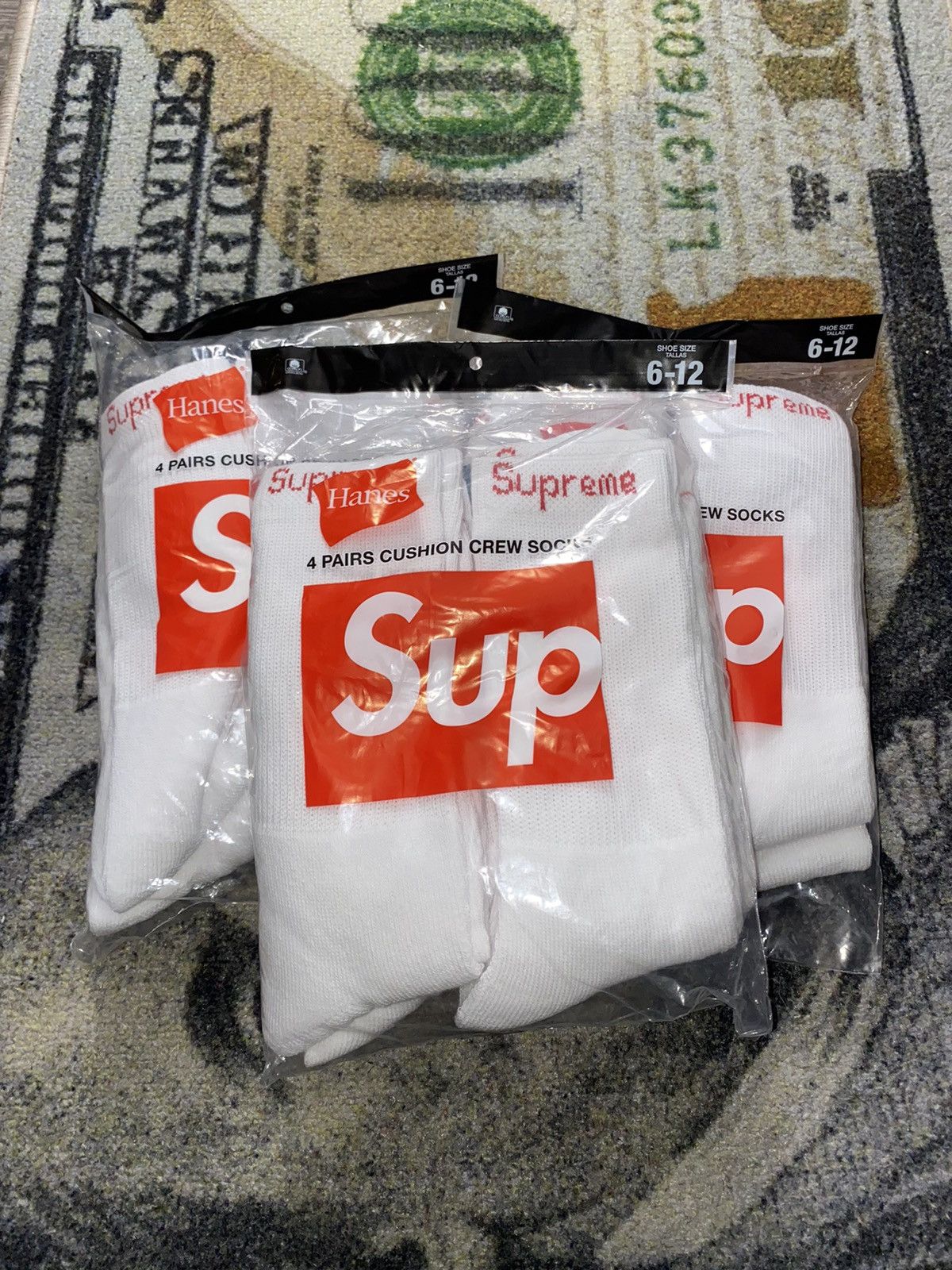 Hanes × Supreme Supreme Hanes Crew Socks (3 Pack) White Size ONE SIZE - 1 Thumbnail