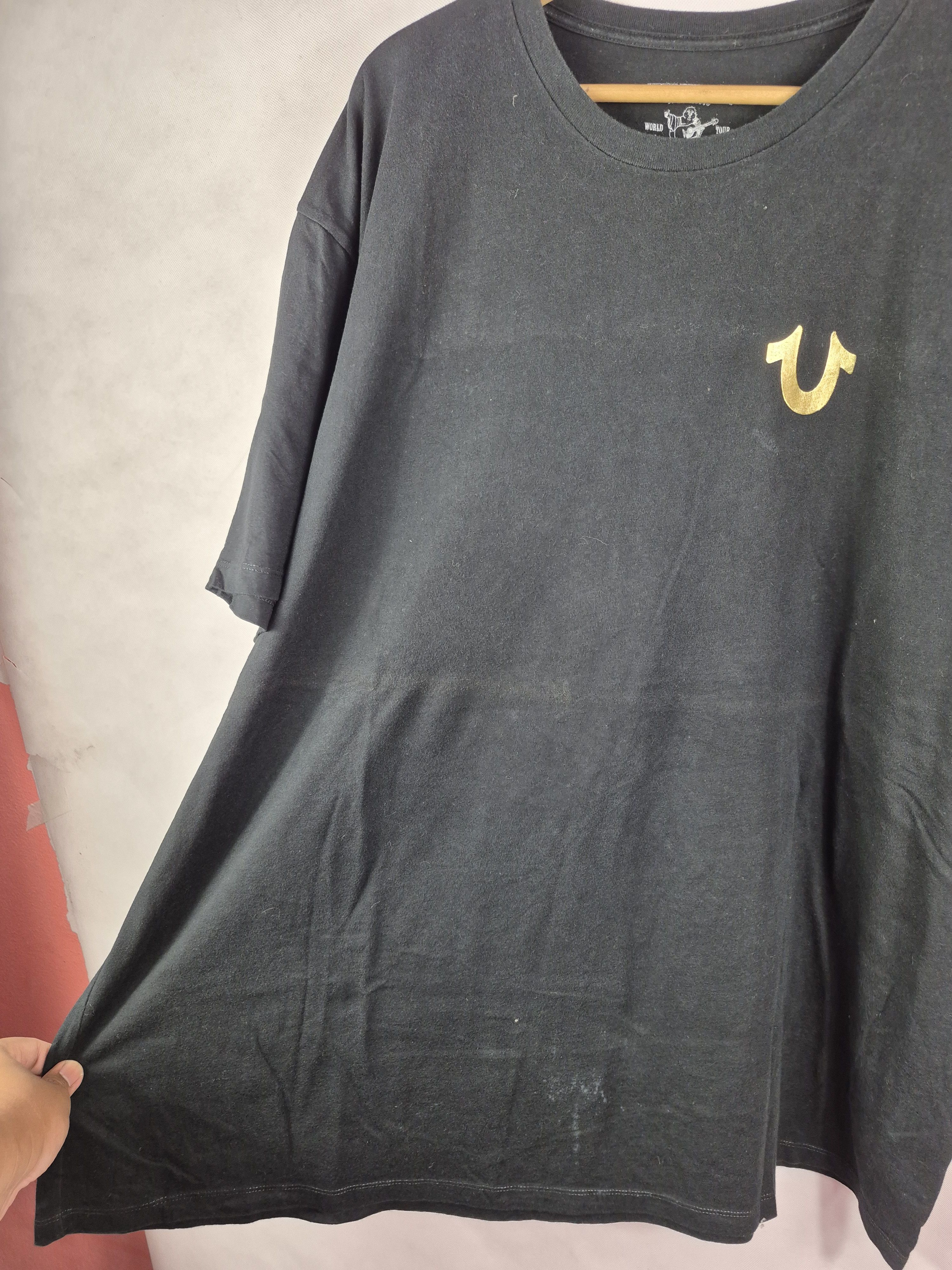 True Religion 🔥 True Religion Metallic Gold Big Logo Tee Size US XXL / EU 58 / 5 - 6 Thumbnail