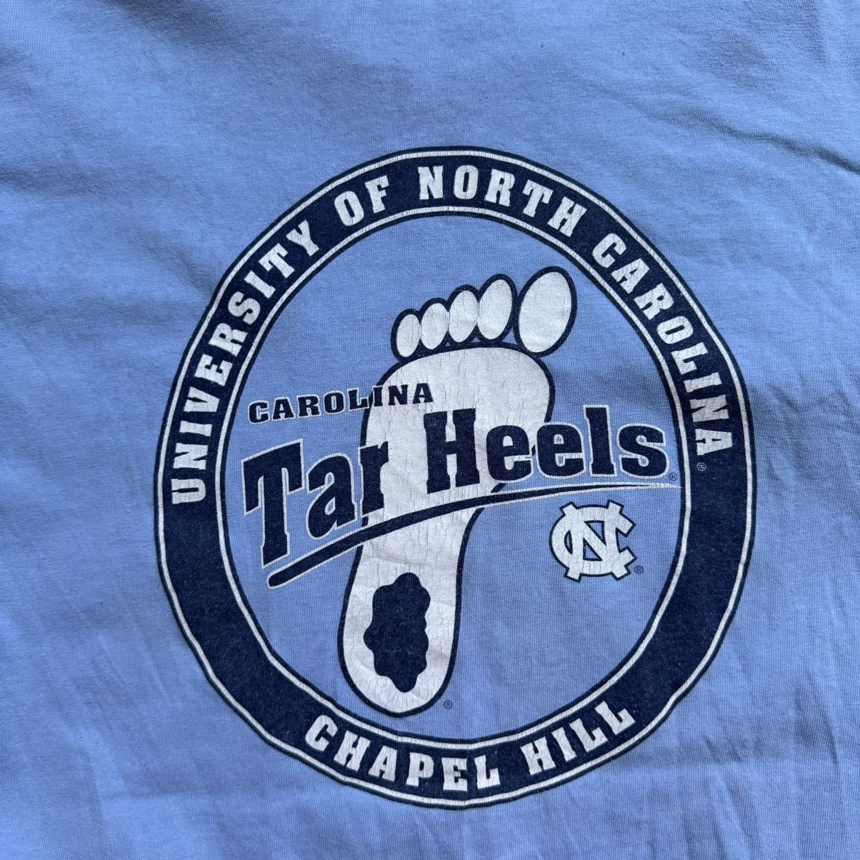 Vintage Vintage Carolina Tar Heels Distressed T-Shirt Size US M / EU 48-50 / 2 - 6 Thumbnail