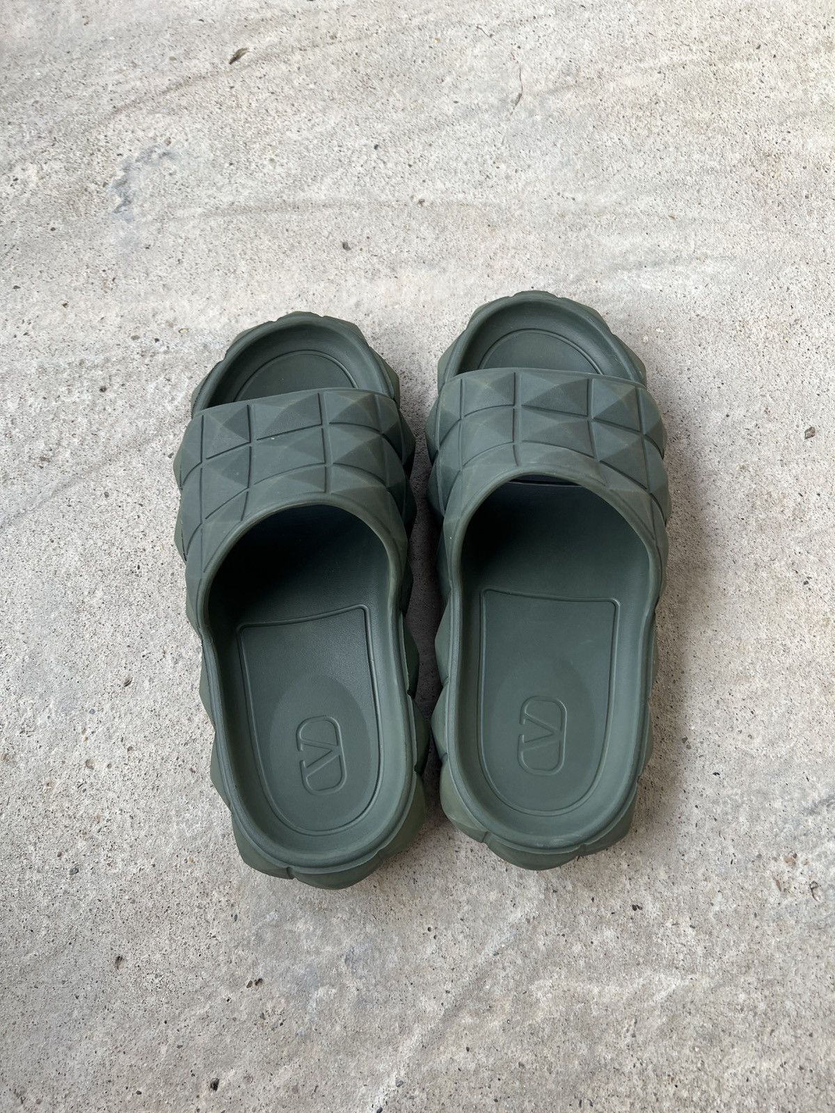 Valentino Valentino Garavani Slides Size US 7 / EU 40 - 2 Thumbnail