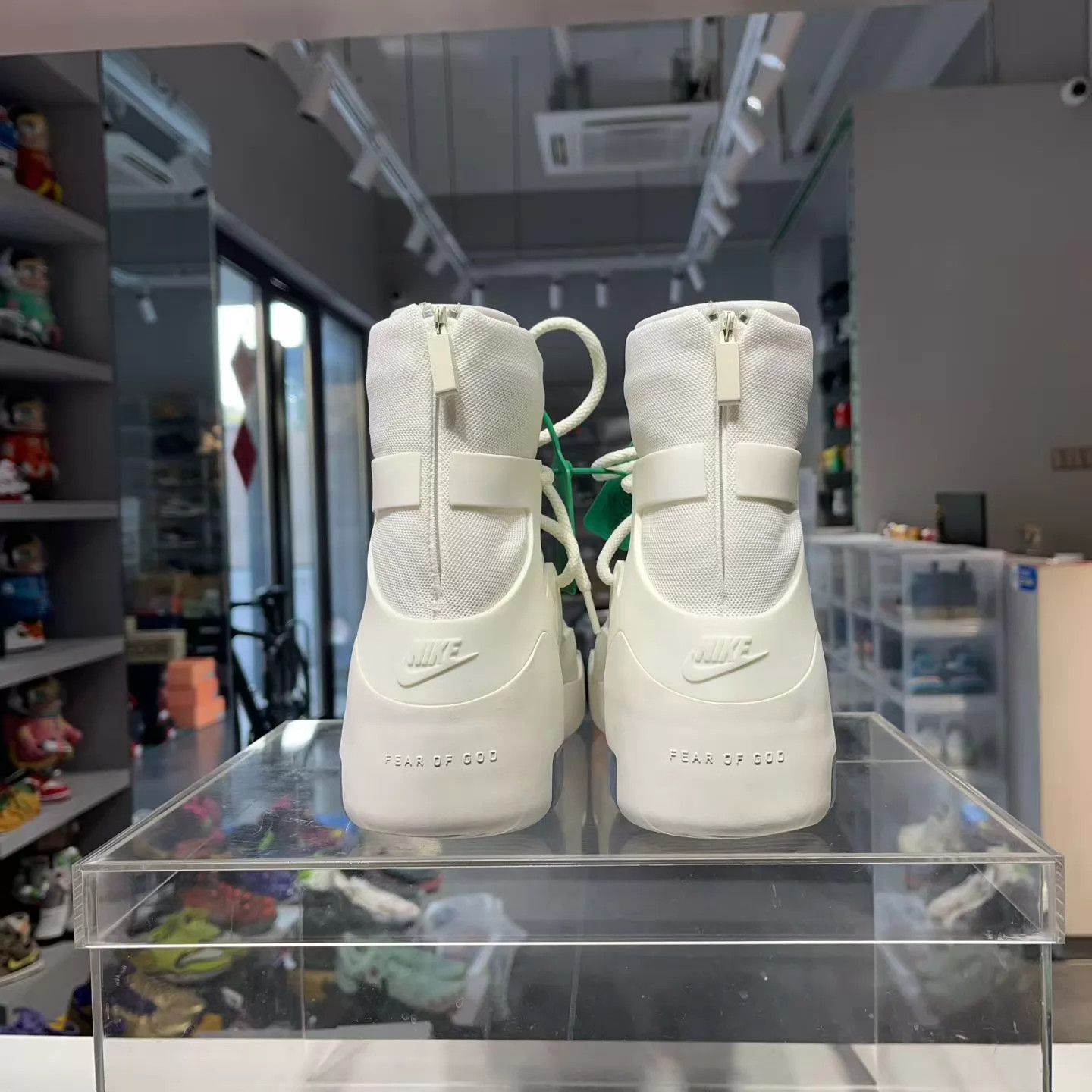 Nike FOG 1 Gray/White 42.5 Worn Once AR4237-100 Size US 9.5 / EU 42-43 - 4 Thumbnail