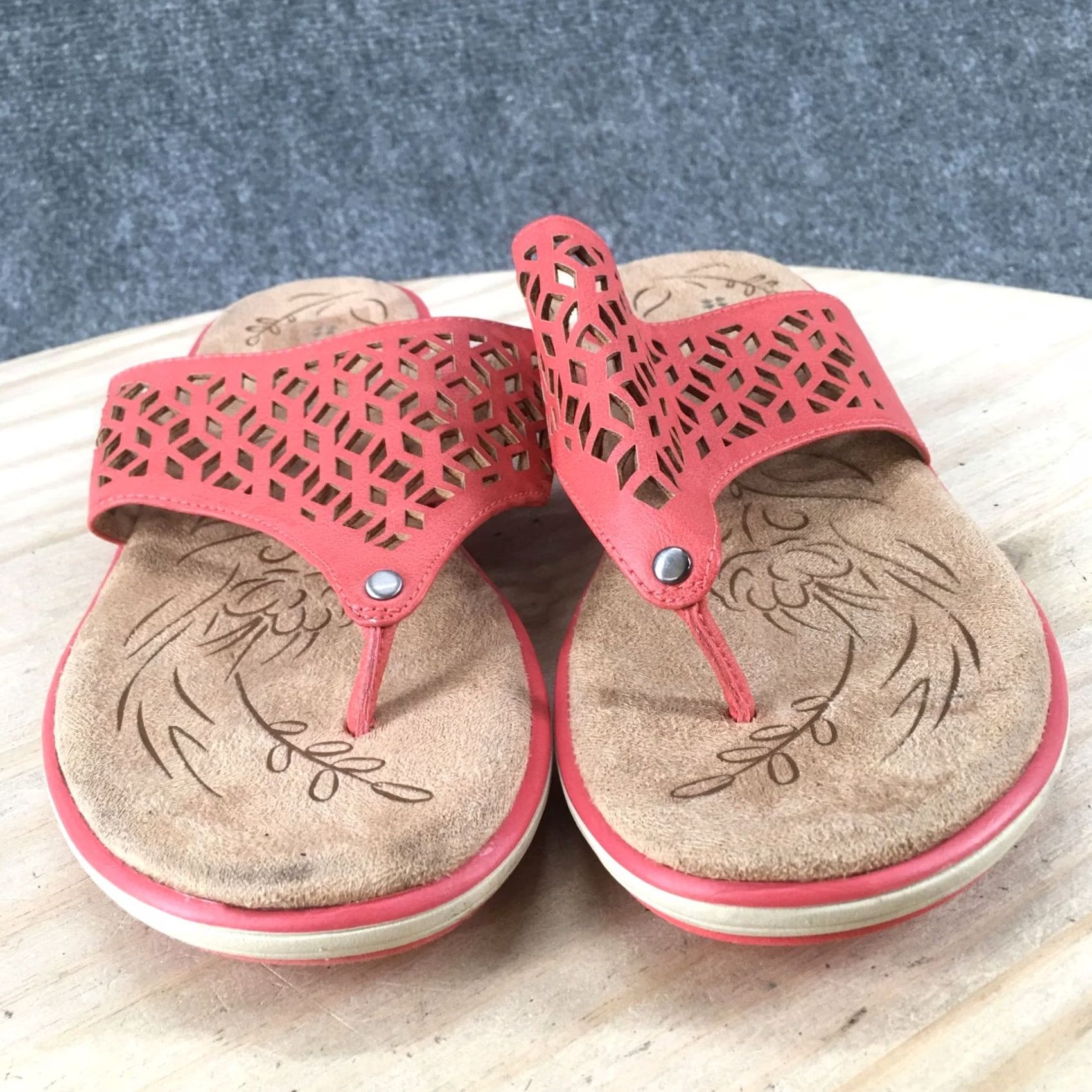 Naturalizer Naturalizer Sandals Womens 8M Sinny Thong Flip Flops Pink Faux Leather Laser Cut Sandal Womens 8 Pink Faux Leather Size US 8 / IT 38 - 6 Thumbnail