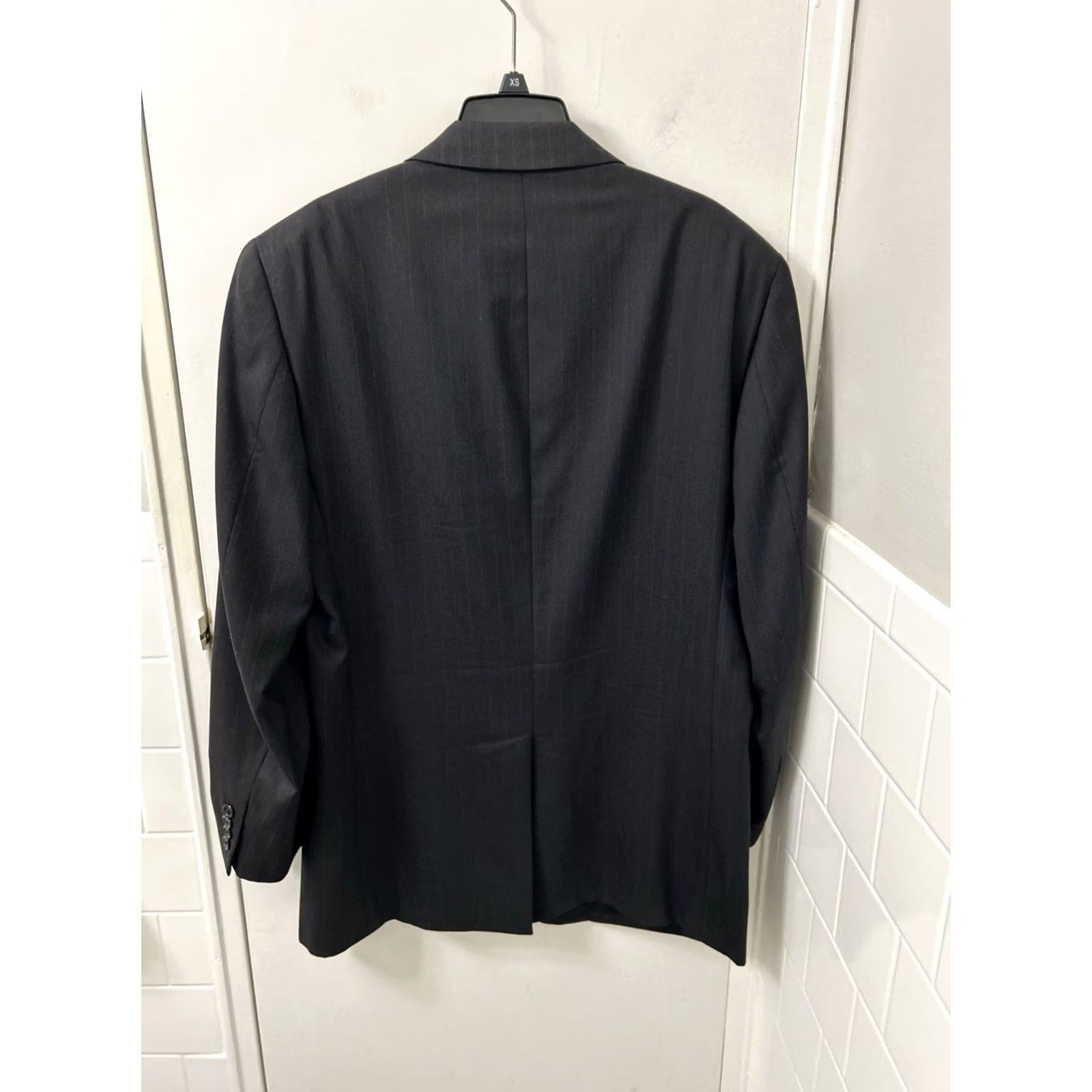 Jos. A. Bank Jos. A. Bank Blazer Mens 41L Black Pinstripe 100% Wool Two-Button Suit Jacket Size 42R - 6 Thumbnail
