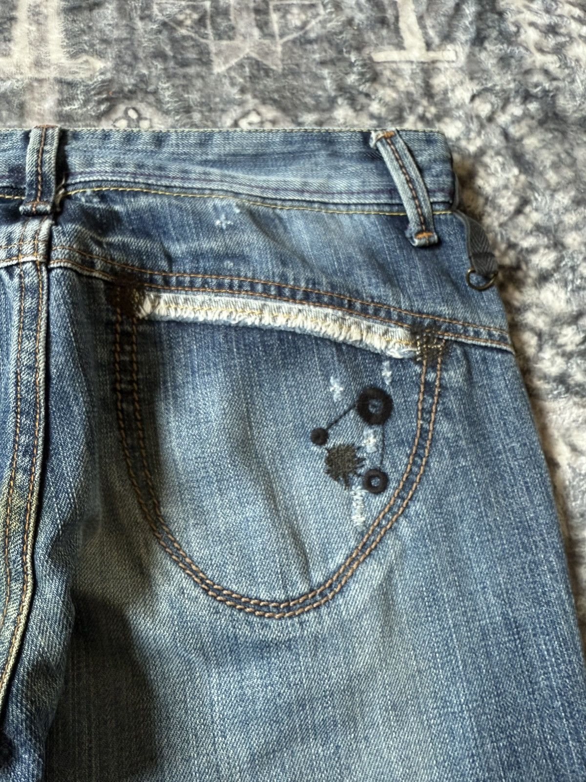 Hysteric Glamour × Japanese Brand Bartack Japan Asymmetrical Revolver Gun Pocket Jeans Size US 28 / EU 44 - 21 Thumbnail