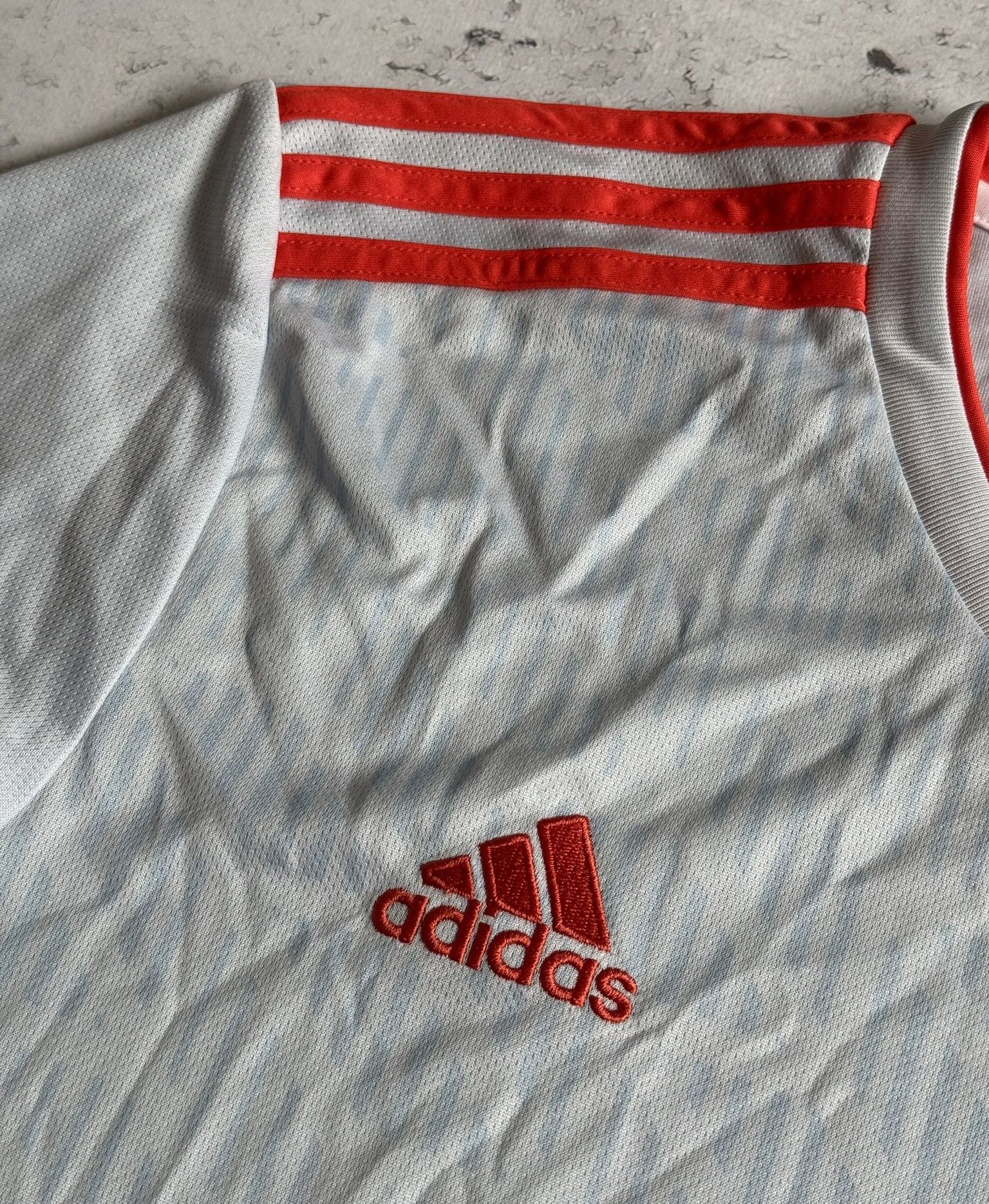 Adidas SPAIN 2018 2019 AWAY SHIRT FOOTBALL SOCCER JERSEY ADIDAS M Size US M / EU 48-50 / 2 - 5 Thumbnail