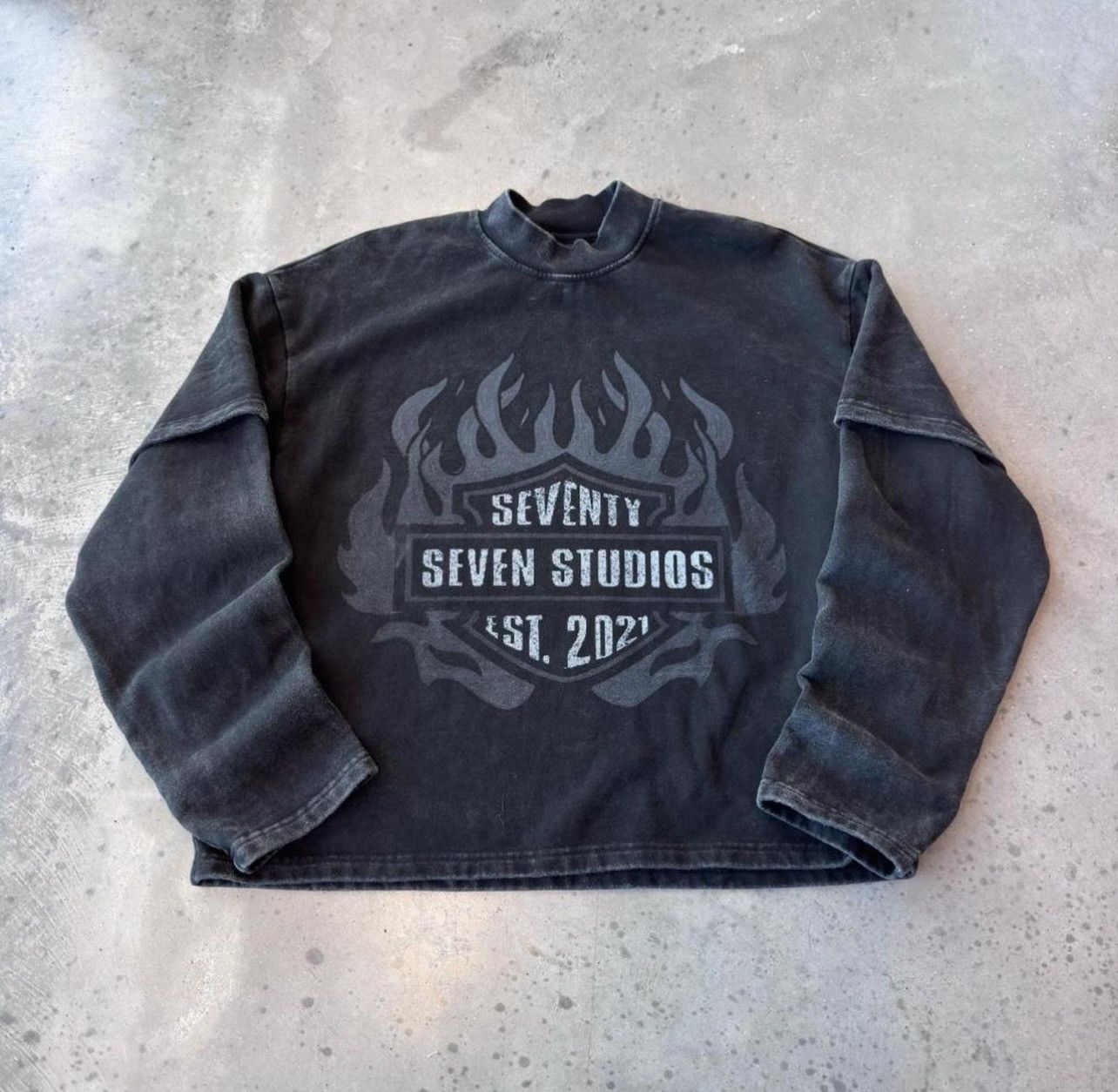 Vintage Y2K sweatshirt flame seventy seven faded Size US L / EU 52-54 / 3 - 1 Thumbnail