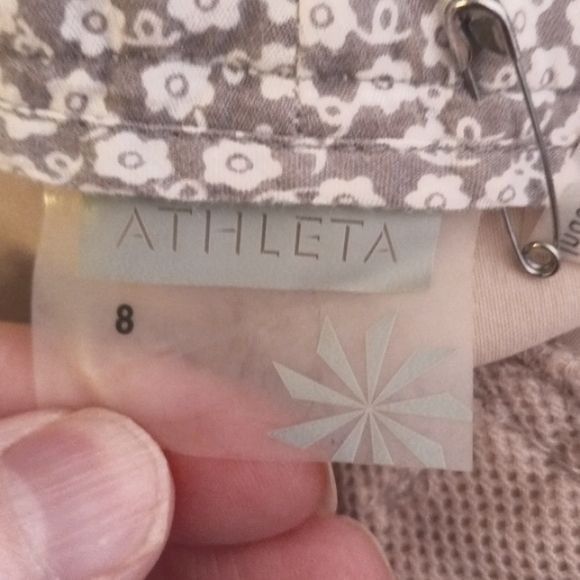 Athleta Athleta Size 8 Bermuda Shorts Womens Beige Nylon Blend Draws Size 30" / US 8 / IT 44 - 5 Thumbnail