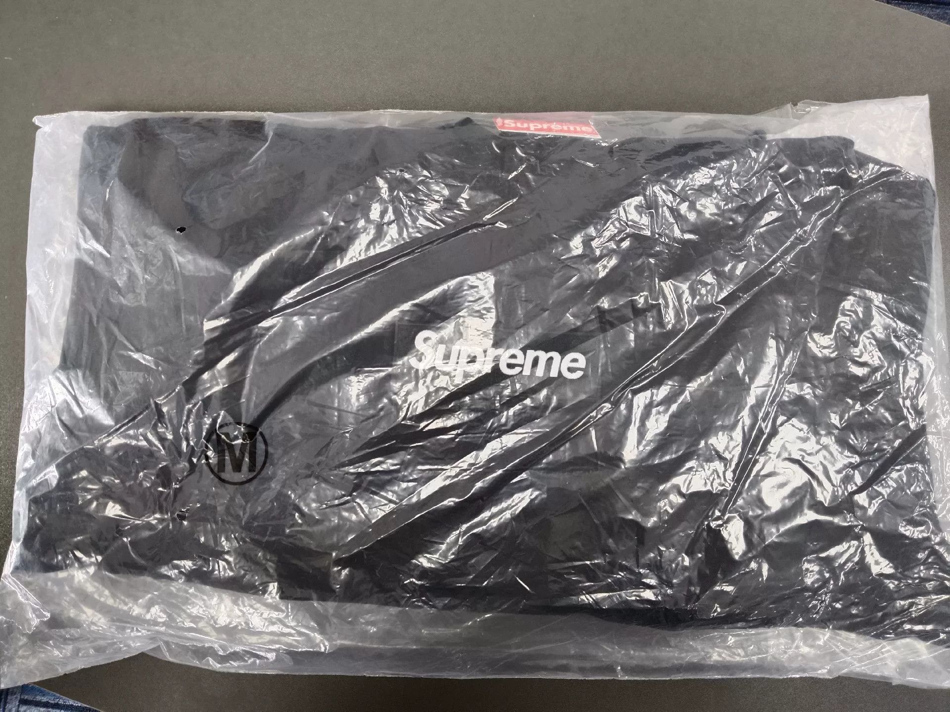 supreme fw24 box logo hooded sweatshirt