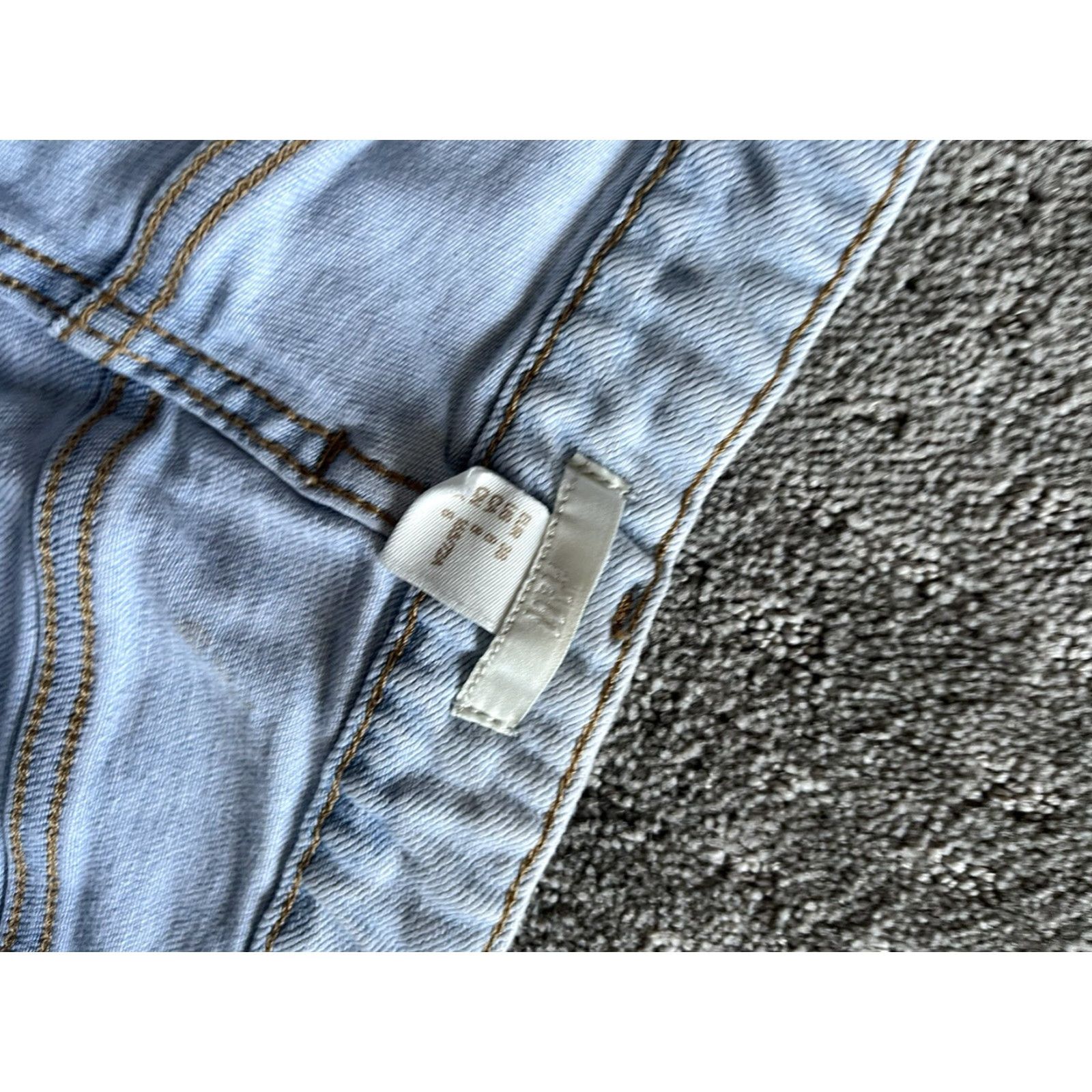 H&M VINTAGE H&M High Waisted Blue Denim Shorts Women Regular Size 8 In Great Condition Blue 8in Inseam Size 30" / US 8 / IT 44 - 3 Thumbnail