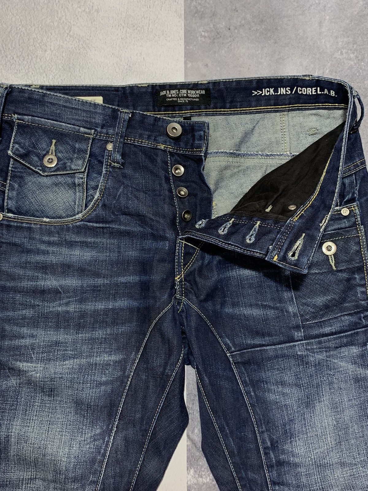 Japanese Brand × Vintage Vintage Y2K Japanese double knee jeans denim style size 32 Size US 32 / EU 48 - 2 Thumbnail