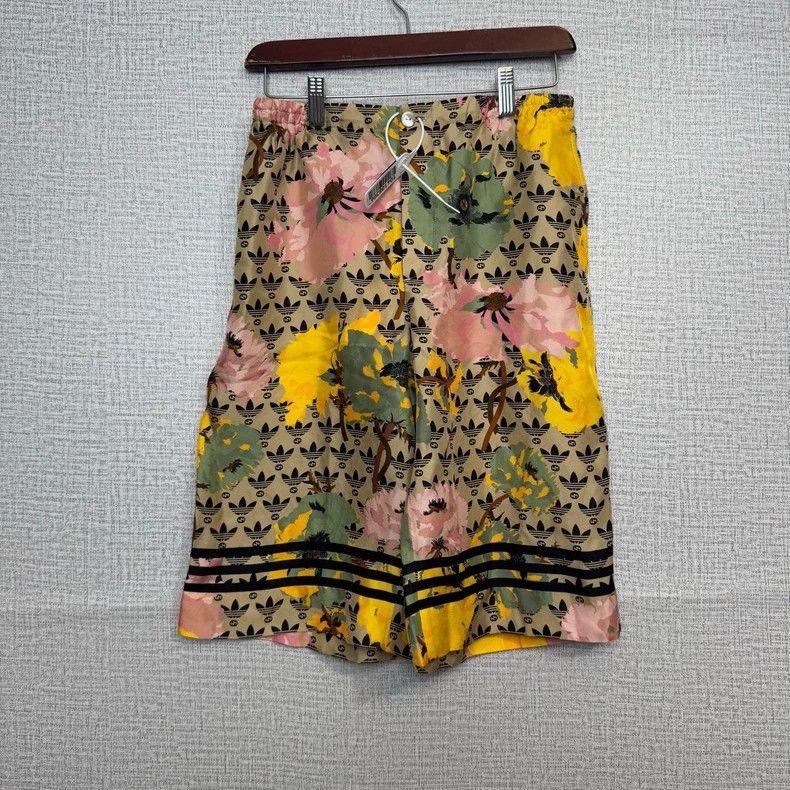 Gucci Gucci Clover co-branded full-print silk shorts 2502-Nextarr Size US 28 / EU 44 - 1 Thumbnail