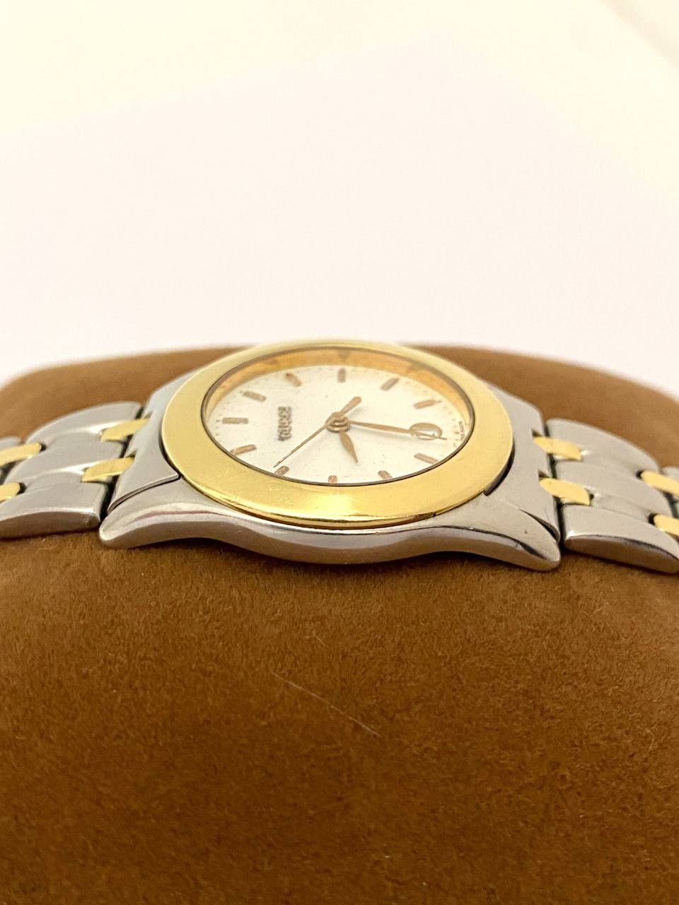 Gucci Gucci GG Logo Gold 18K Quartz Swiss 536 M Mens Wrist Watch Size ONE SIZE - 13 Thumbnail
