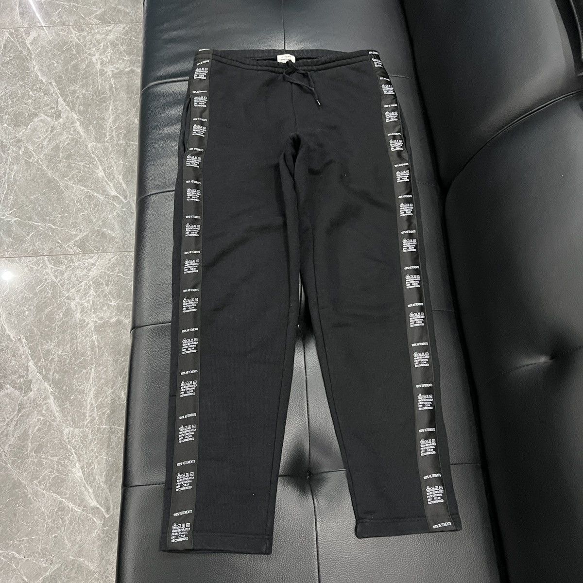 Vetements vetements ss18 Size US 32 / EU 48 - 1 Thumbnail