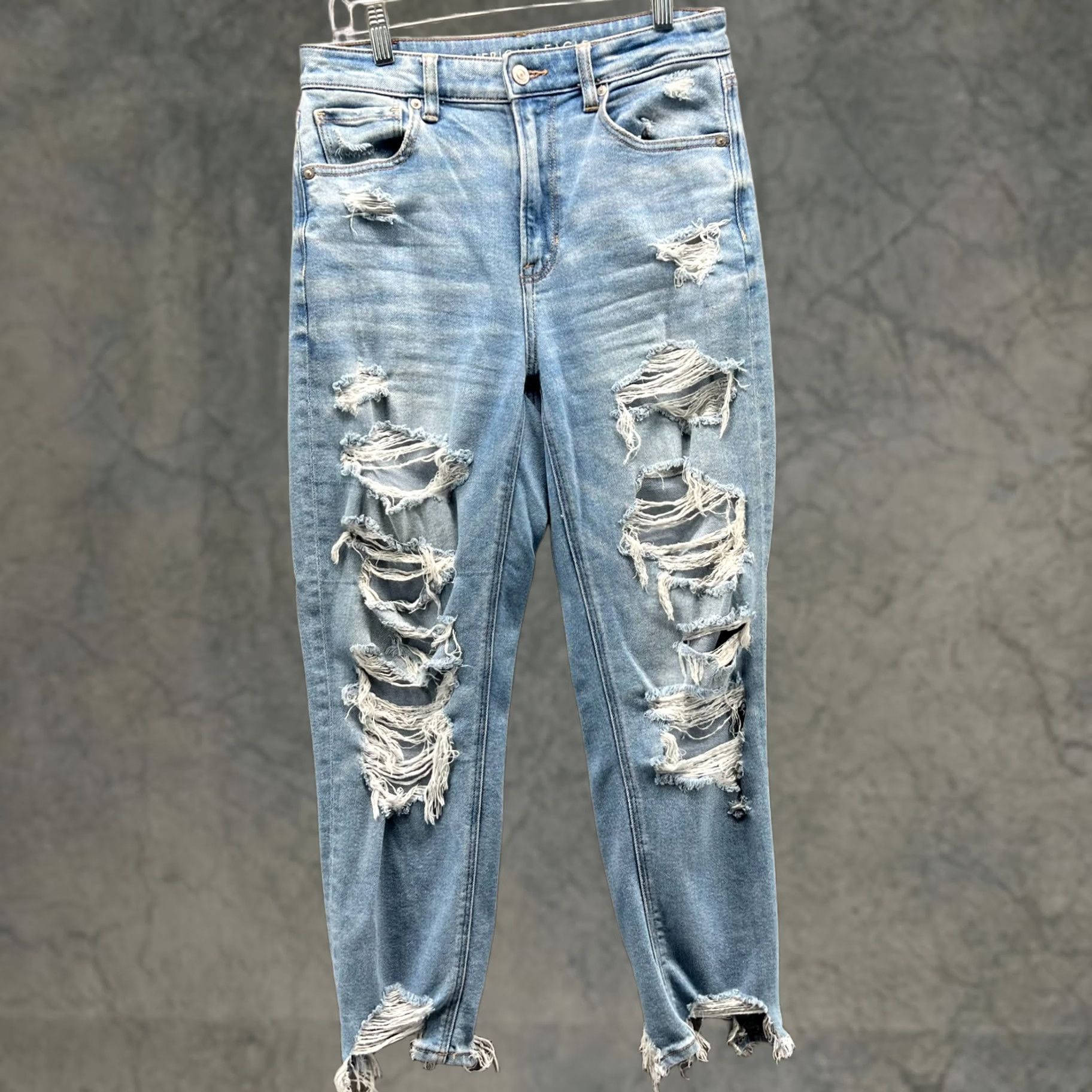 American Eagle Outfitters VINTAGE American Eagle Outfitters Jeans Womens 6 Blue Distressed Mom Stretch Denim Ripped Baggy 5-Pocket Design Size 28" / US 6 / IT 42 - 1 Thumbnail