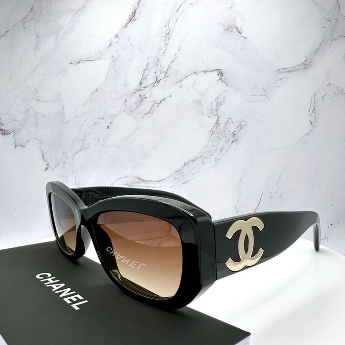 Chanel Chanel Sunglasses Black Acetate Gold Metal CC Logo Authentic