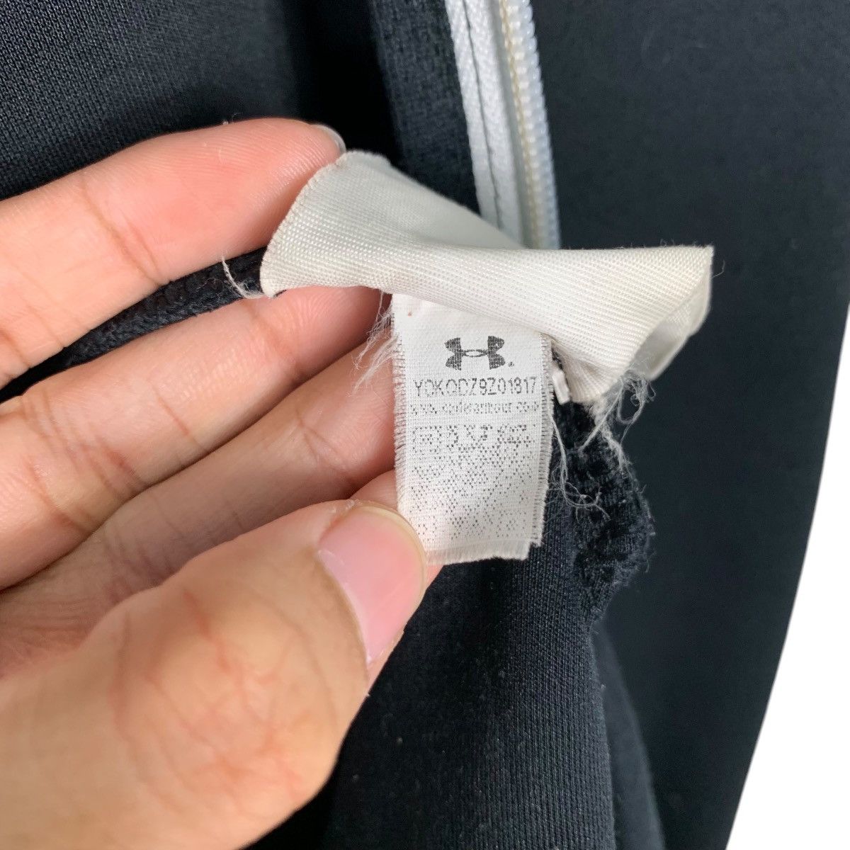 Under Armour UNDER ARMOUR Back Big Logo Zipper Hoodies #2010-C87 Size US XXL / EU 58 / 5 - 18 Thumbnail