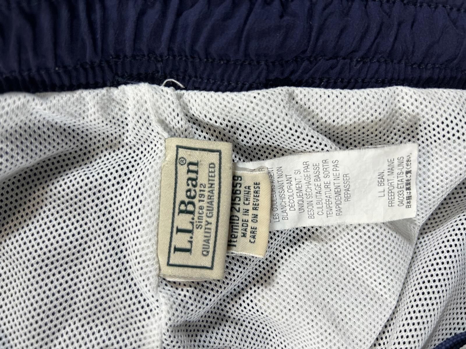L.L. Bean Vintage L.L. Bean Navy Blue Cargo Shorts XL Size US 36 / EU 52 - 3 Thumbnail