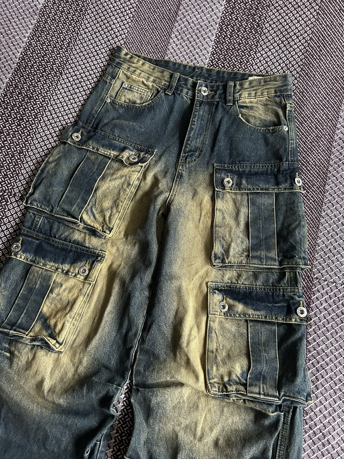 Vintage Vintage Dark Washed Y2K Cargo Jeans Unisex Japanese Vibe S Size 25" / US 0 / IT 36 - 4 Thumbnail