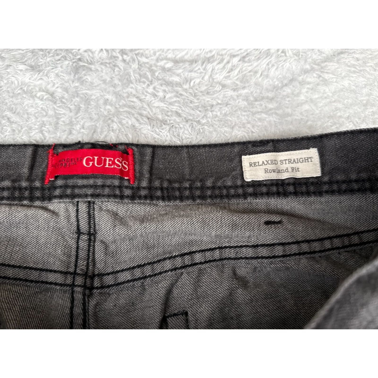 Guess Guess Jeans Mens 40x30 Black Relaxed Straight Rowland Fit Cotton Blend Zip Fly Size US 40 / EU 56 - 6 Thumbnail