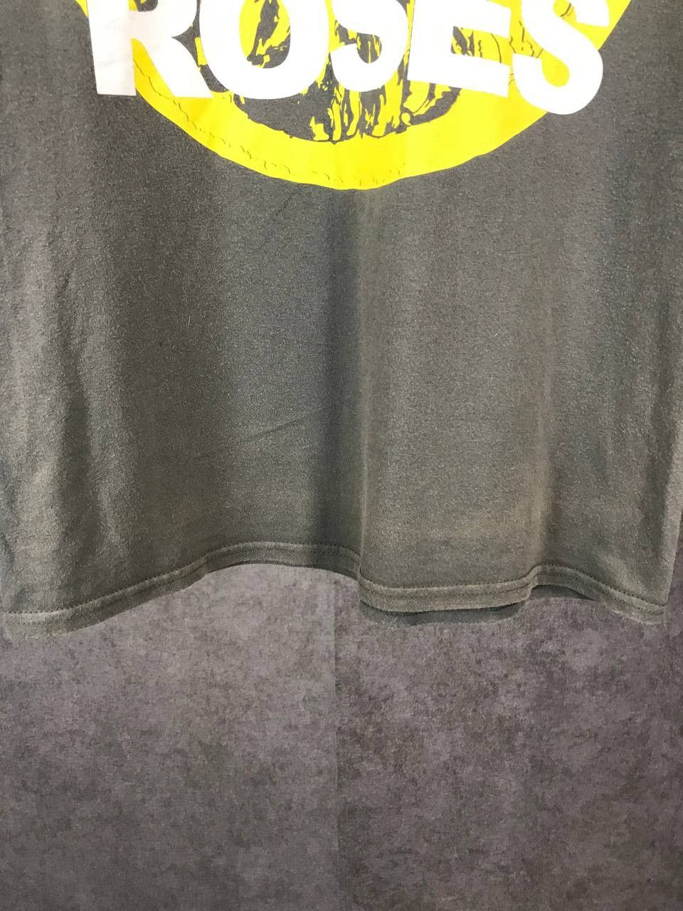 Band Tees The Stone Roses big center logo rock band tee Size US S / EU 44-46 / 1 - 7 Thumbnail