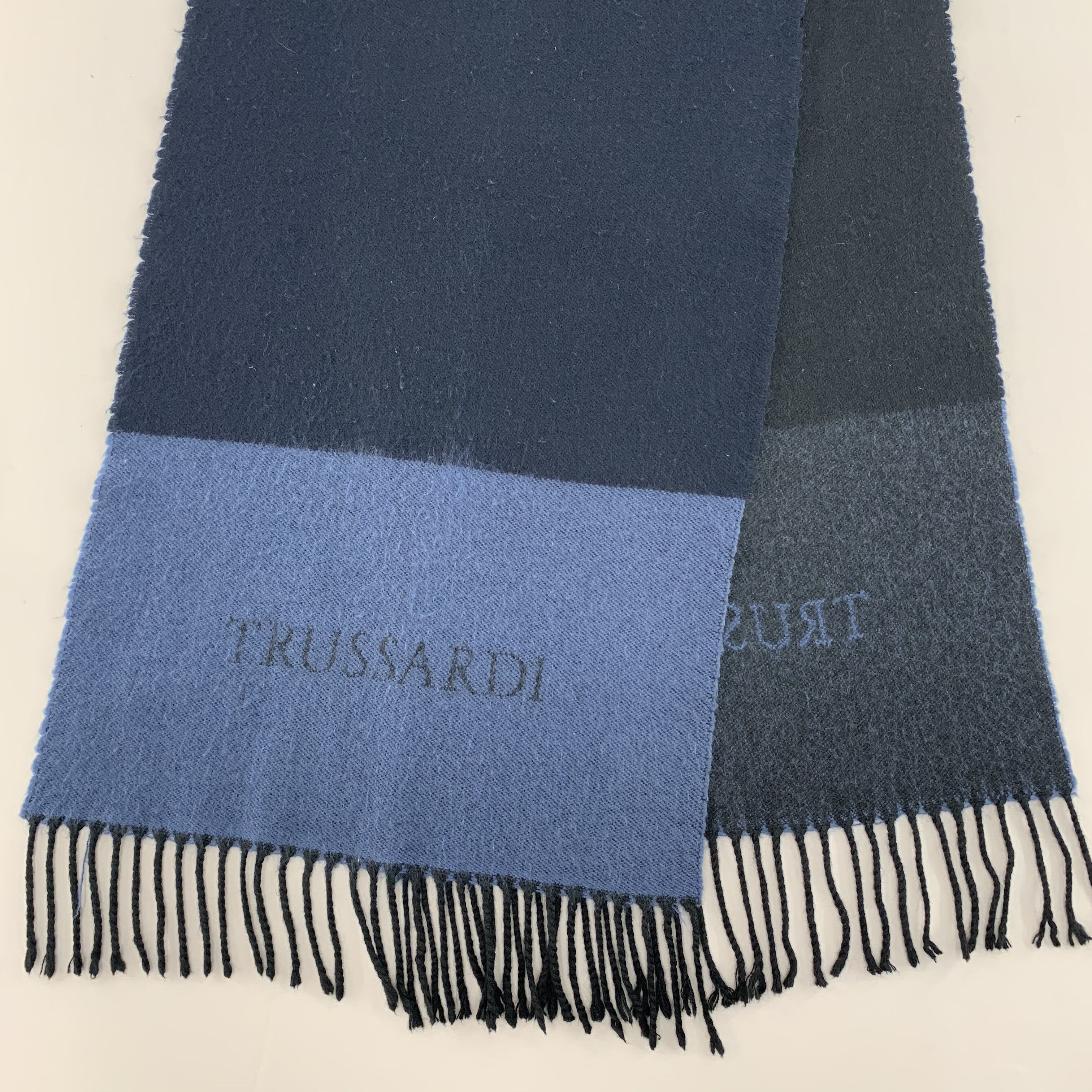 Trussardi Trussardi Scarf Wool Muffler Neck Wrap BL4371 Size ONE SIZE - 4 Thumbnail