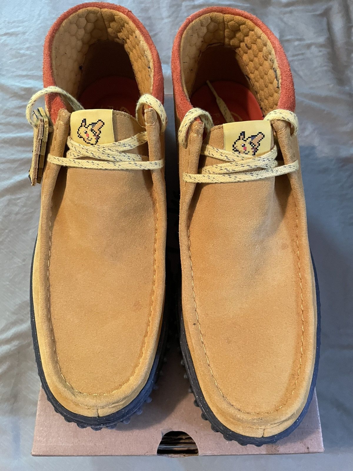 Clarks × Pokemon Clark’s x Pokemon Torhill Size US 11.5 / EU 44-45 - 4 Thumbnail