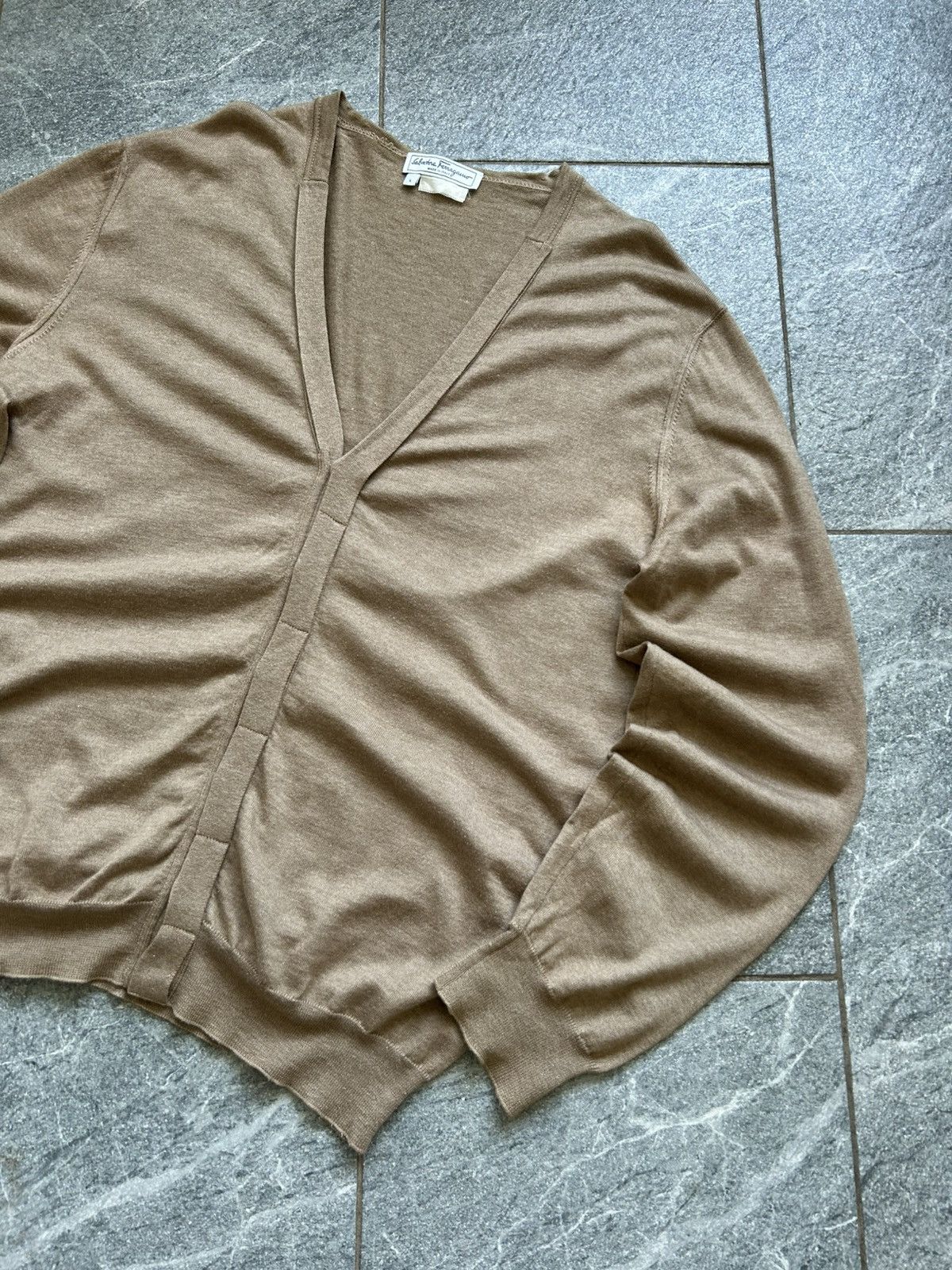 Salvatore Ferragamo Vintage salvatore ferragamo cardigan sweater Size US L / EU 52-54 / 3 - 3 Thumbnail
