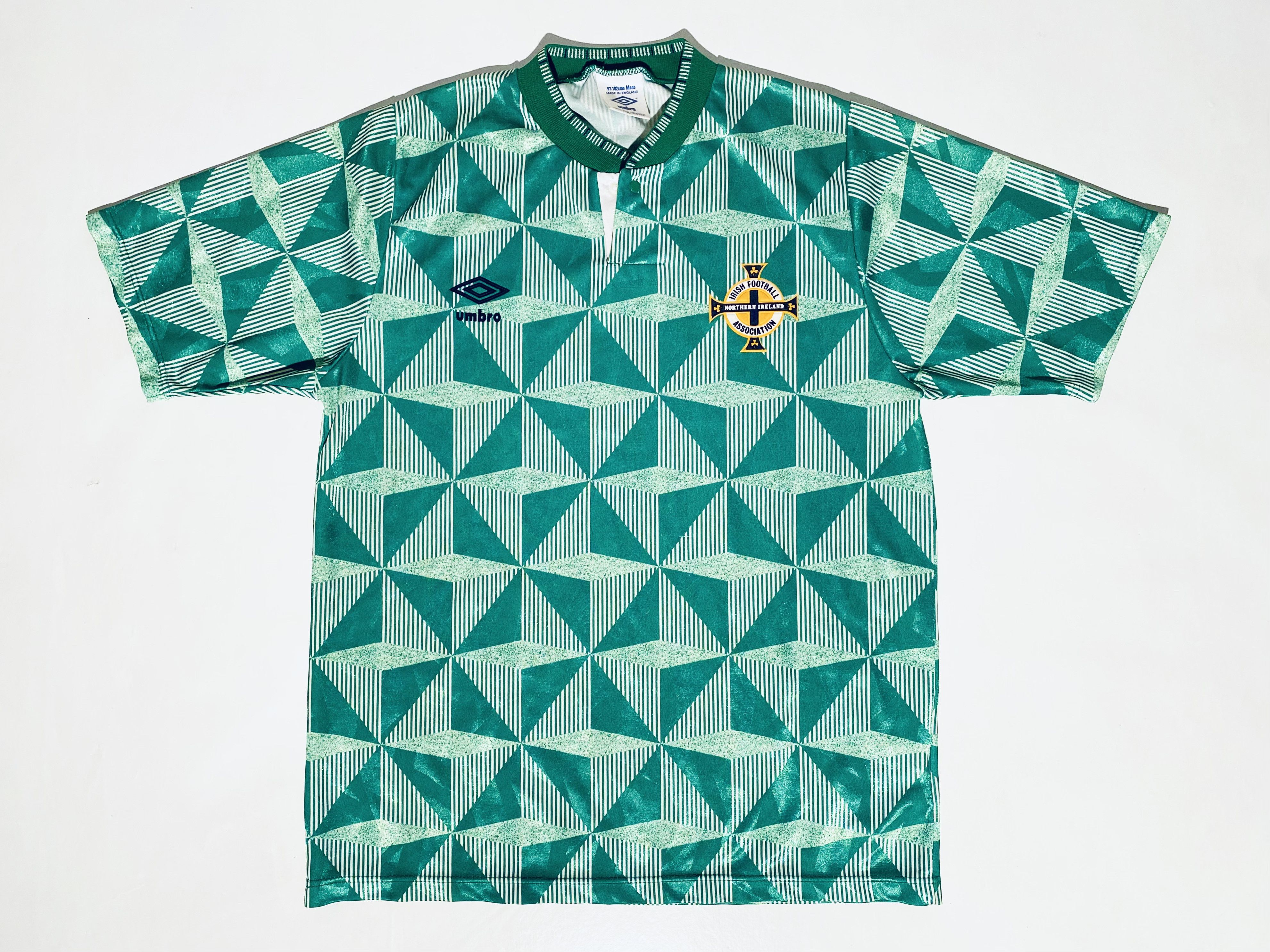 Umbro Northern Ireland 1990 - 1992 Home Football Shirt Jersey Size US M / EU 48-50 / 2 - 3 Thumbnail
