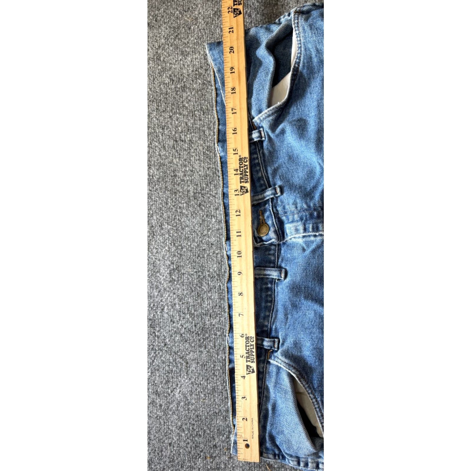Wrangler Wrangler Jeans Mens 41 x 28 Blue Denim Straight Relaxed Regular Cowboy USA Mens Size US 41 - 3 Thumbnail