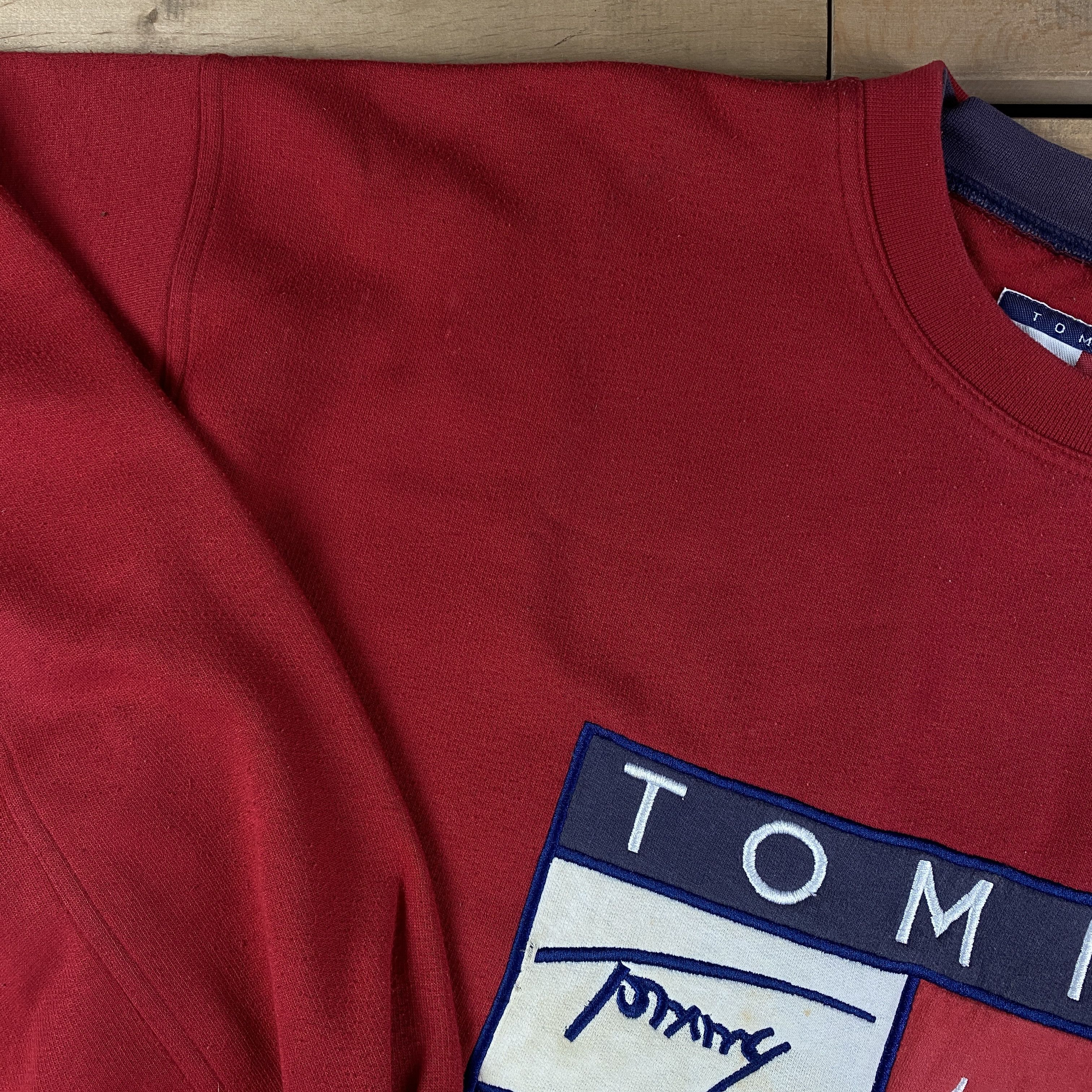 Tommy Hilfiger × Vintage Mens Vintage Long Sleeve Sweatshirt Tommy Hilfiger Size XL Size US XL / EU 56 / 4 - 4 Thumbnail