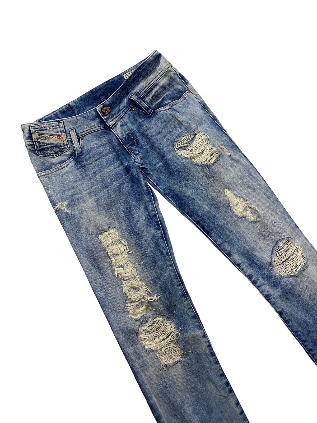 Diesel DIESEL INDUSTRY SKINNY DISTRESSED DENIM Size 30" / US 8 / IT 44 - 3 Thumbnail