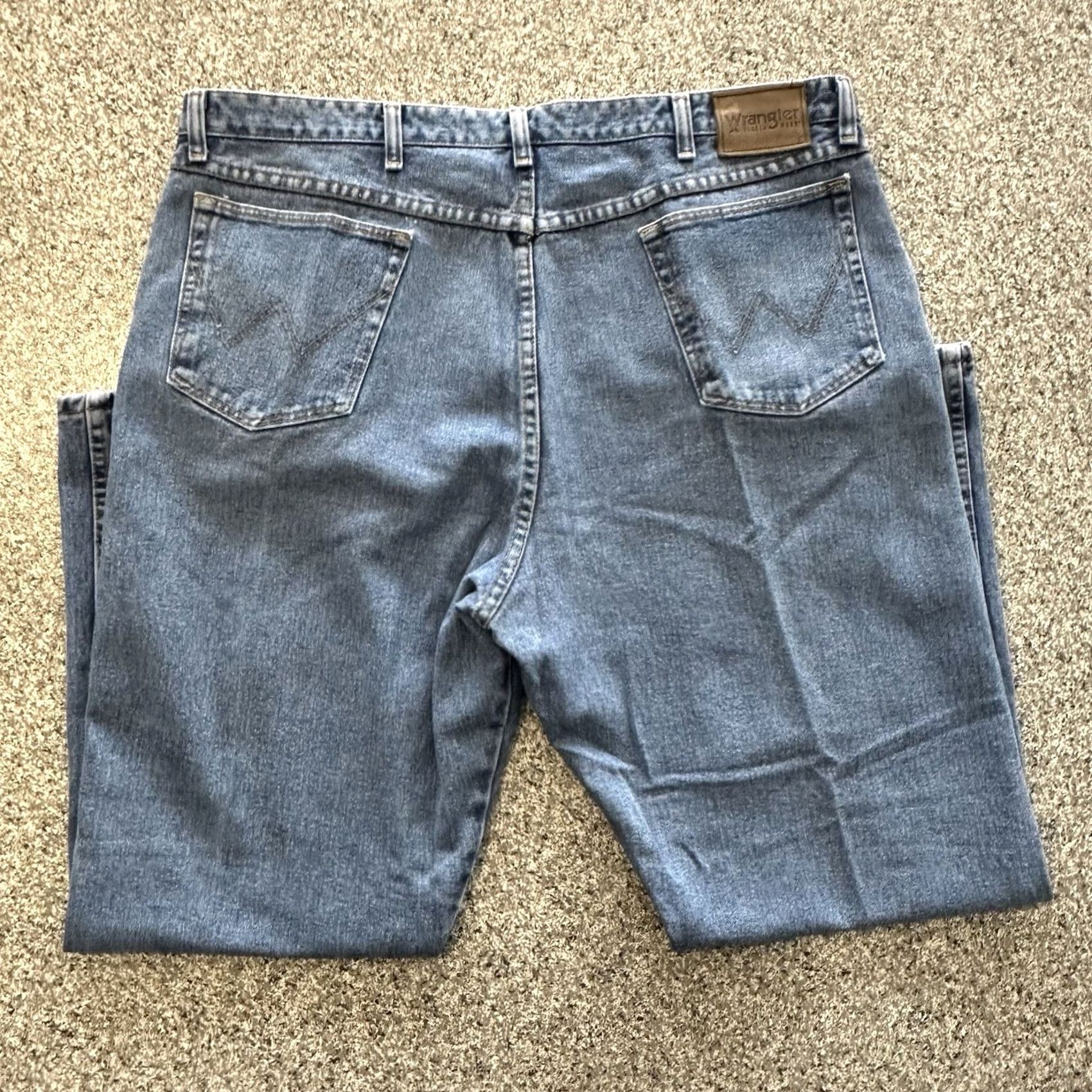 Wrangler Wrangler Jeans Mens 42x30 Rugged Wear Relaxed Fit Light Wash Denim Size US 42 / EU 58 - 4 Thumbnail