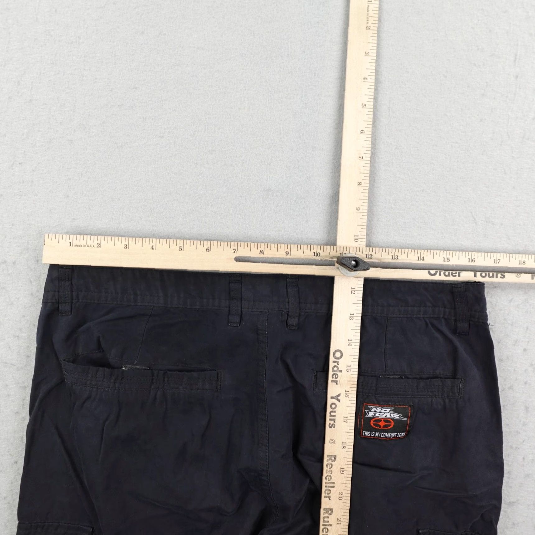 No Fear No Fear Shorts Mens 32 Black Cargo Utility Lightweight Skater Surfer Hybrid Size US 32 / EU 48 - 6 Thumbnail