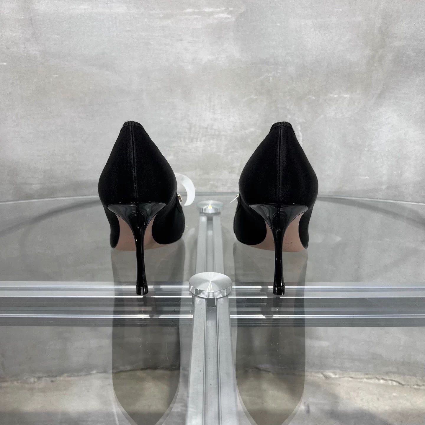 Roger Vivier Roger Vivier black pave buckle block heel pumps 35.5 Size US 4.5 / IT 34.5 - 6 Thumbnail