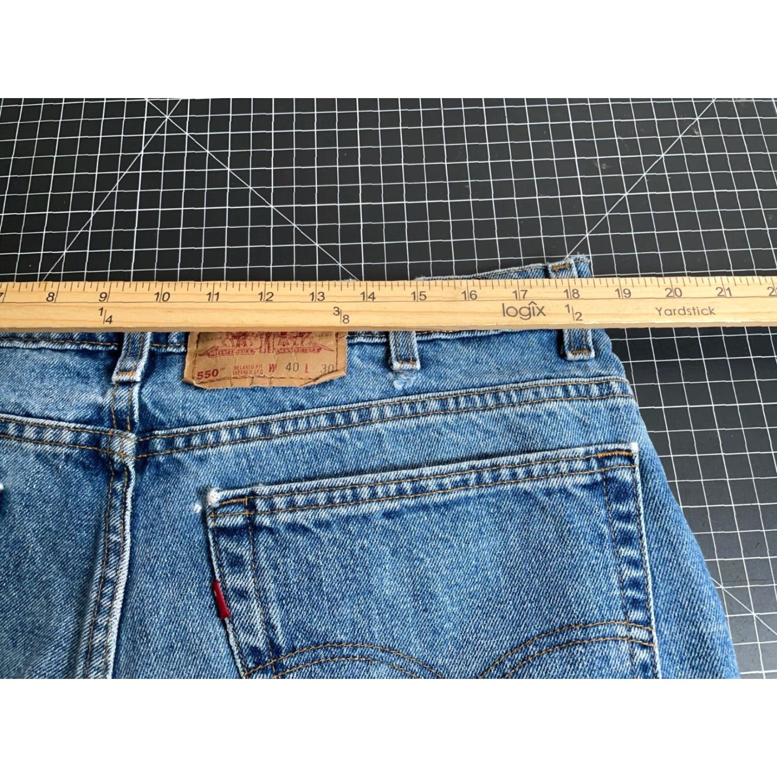 Levi's VINTAGE Levi's Jeans Tapered Fit 550 Men's 37 x 27 Blue 90s Grunge Retro Size US 37 - 5 Thumbnail