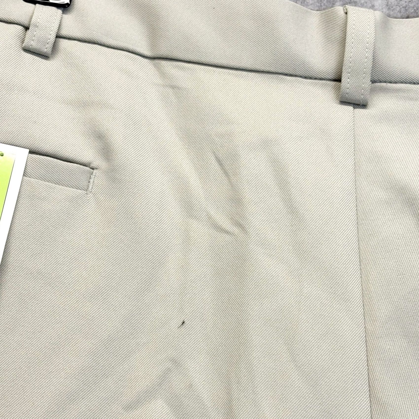 Haggar Haggar Shorts Cool 18 Gabardine Pleated Casual W44” Mens Regular Beige Summer Mens - No Pattern, Zip Button, Moisture Wicking, Non Iron Size US 44 / EU 60 - 3 Thumbnail