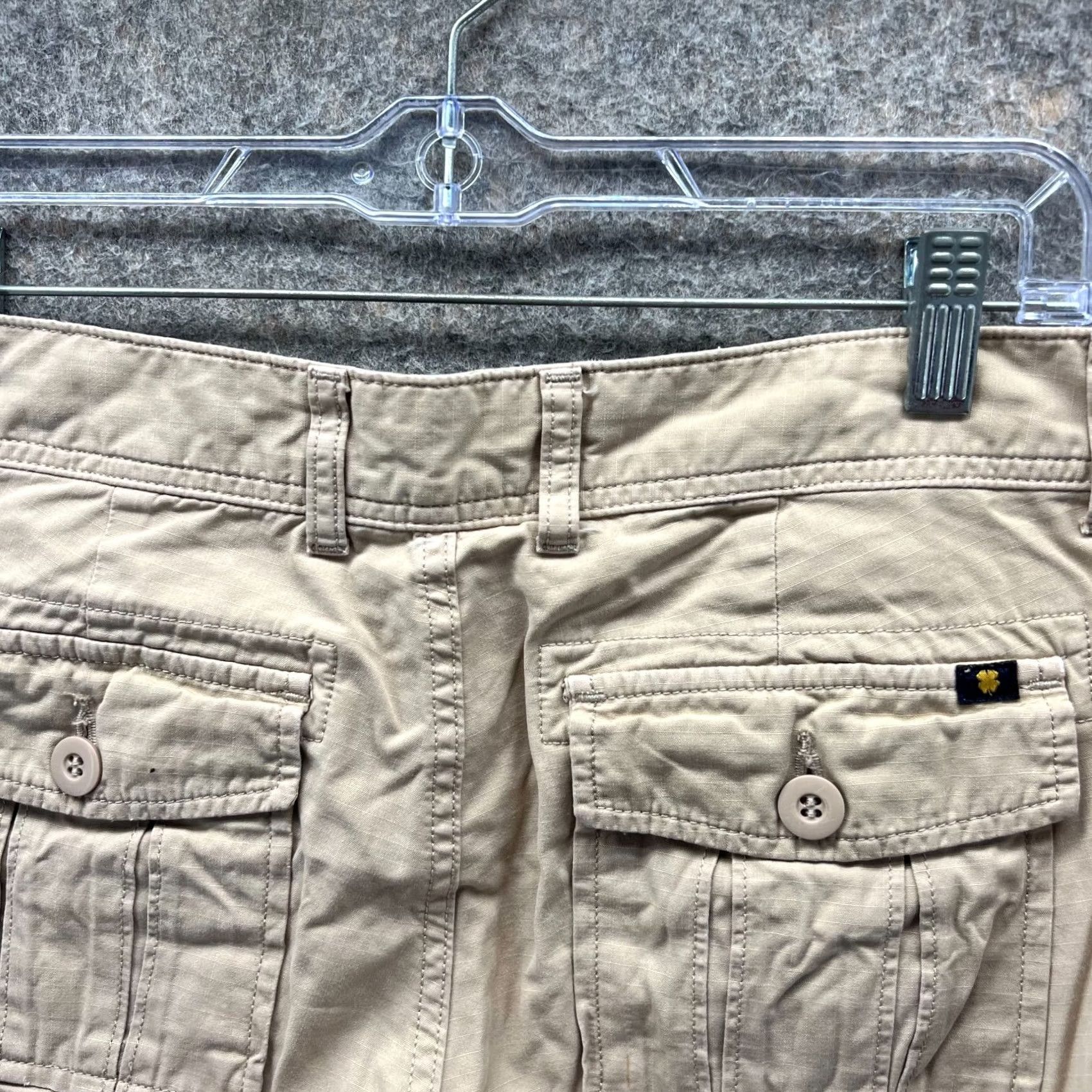 Lucky Brand VINTAGE Lucky Brand Pants Women 6 Flat Front Capri Khaki Beige Beige Chino Floral 28" Inseam 22" Size 28" / US 6 / IT 42 - 3 Thumbnail