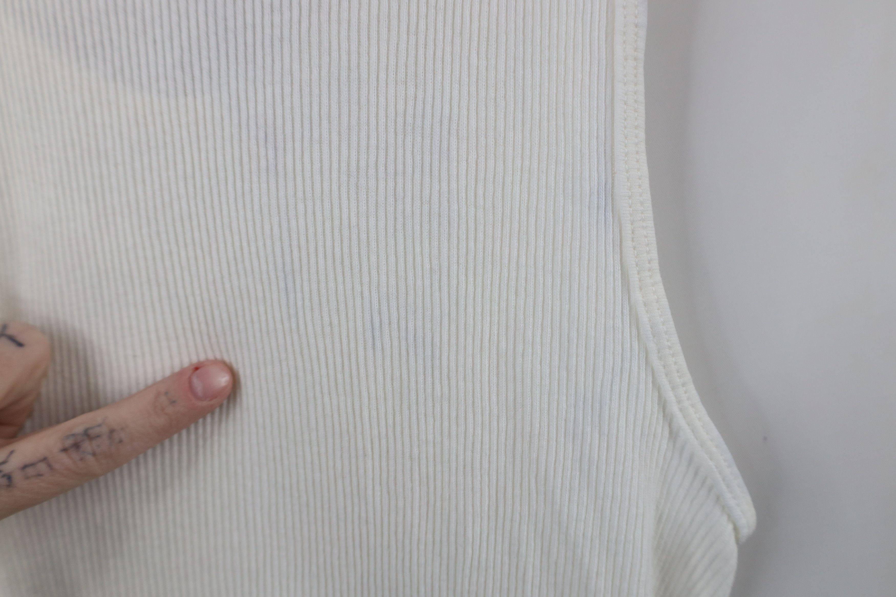 Vintage Vintage 90s Streetwear Ribbed Wife Beater Tank Top T-Shirt Size US L / EU 52-54 / 3 - 10 Thumbnail