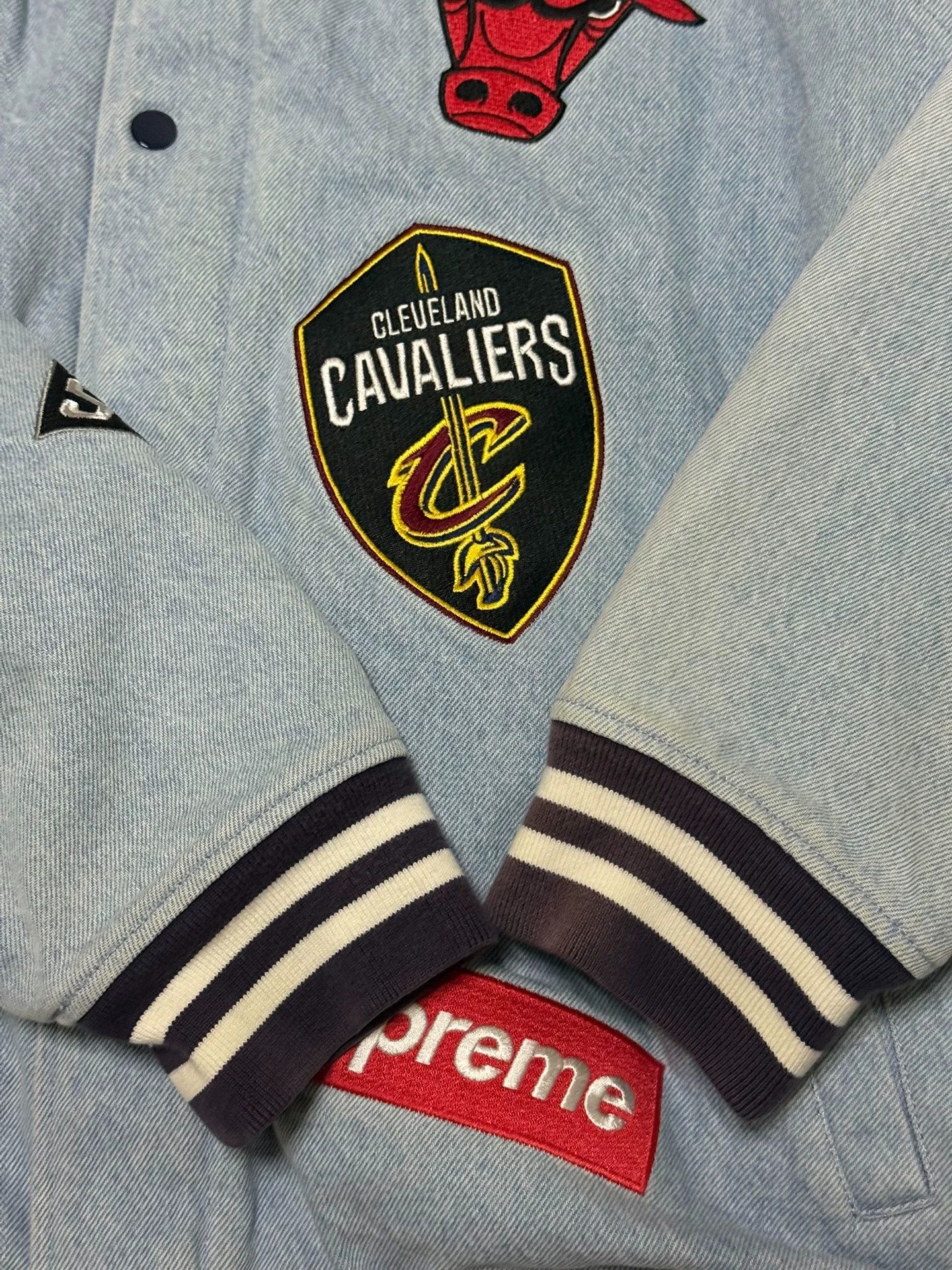 Supreme Supreme NBA Badge Denim Blue Bomber XL Rare Size Size US XL / EU 56 / 4 - 5 Thumbnail