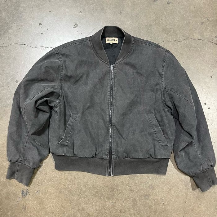 Yeezy season 4 bomber hot sale