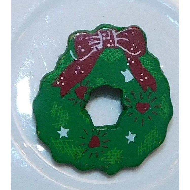 Handmade Hand Painted Wooden Holiday Wreath Brooch Size ONE SIZE - 1 Thumbnail