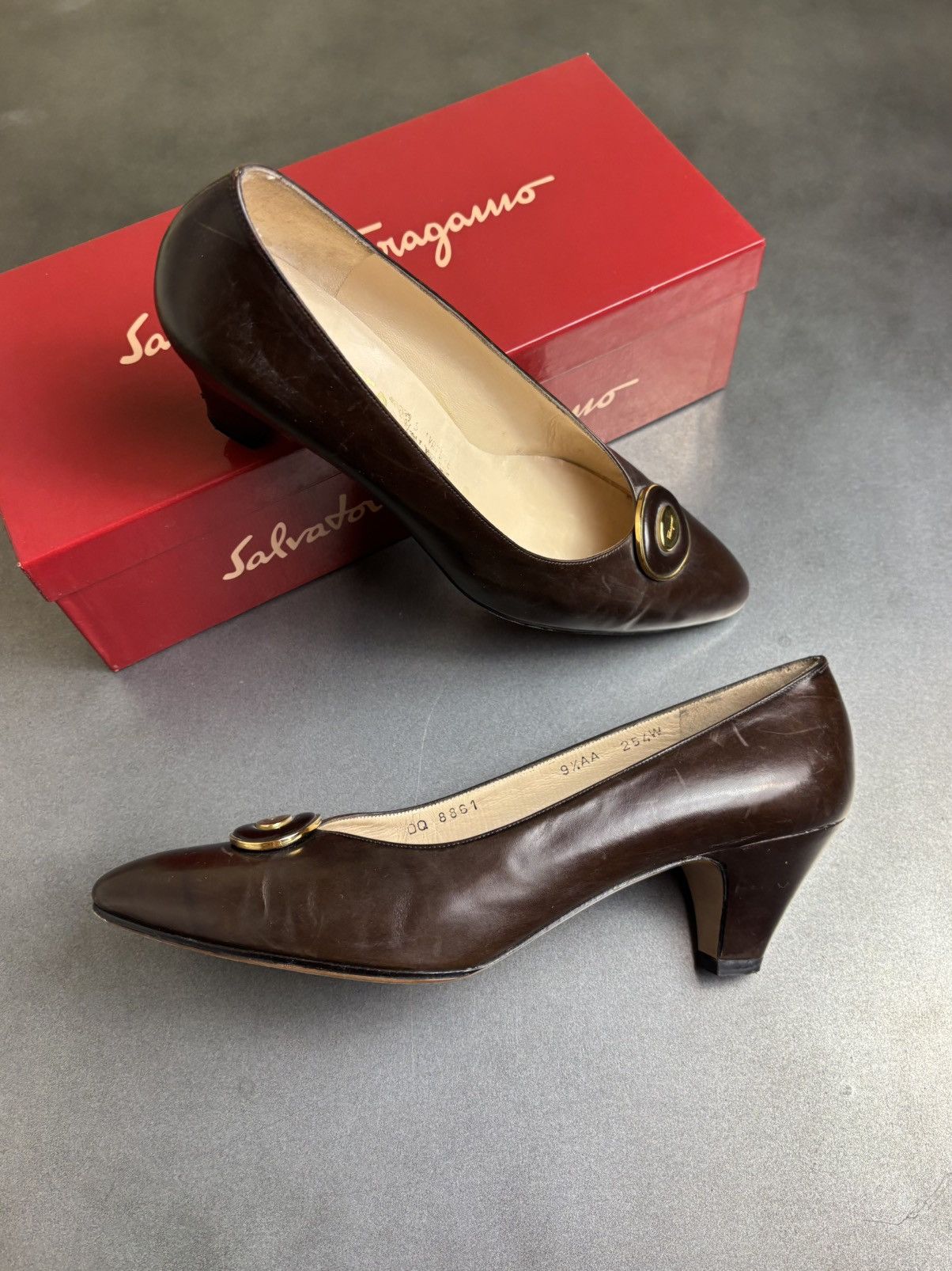 Salvatore Ferragamo × Vintage Vintage Ferragamo Heels Brown Leather Slip On 1980s Box Size US 9.5 / IT 39.5 - 19 Thumbnail